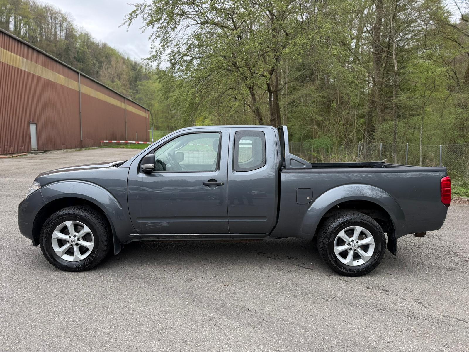 NISSAN Navara King Cab SE 2.5 dCi 4WD-image-1