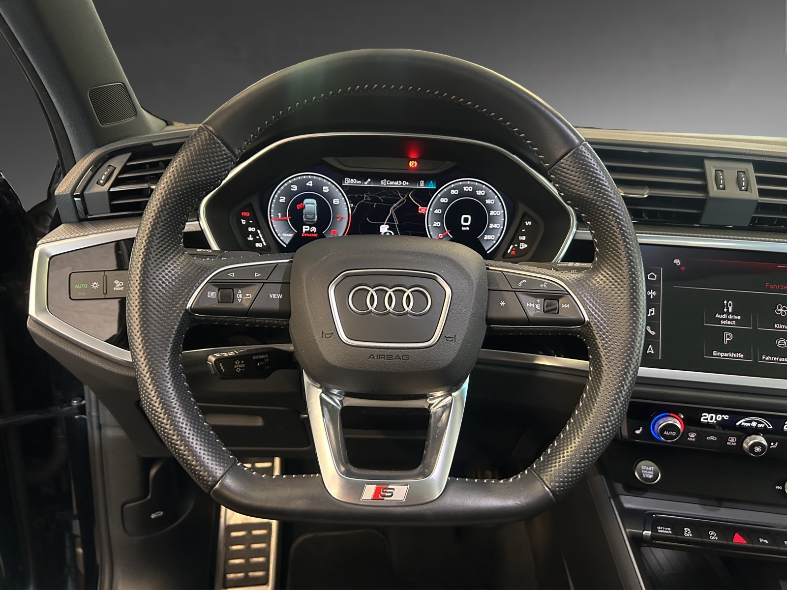 AUDI Q3 Sportback 45 TFSI quattro S-tronic-image-8