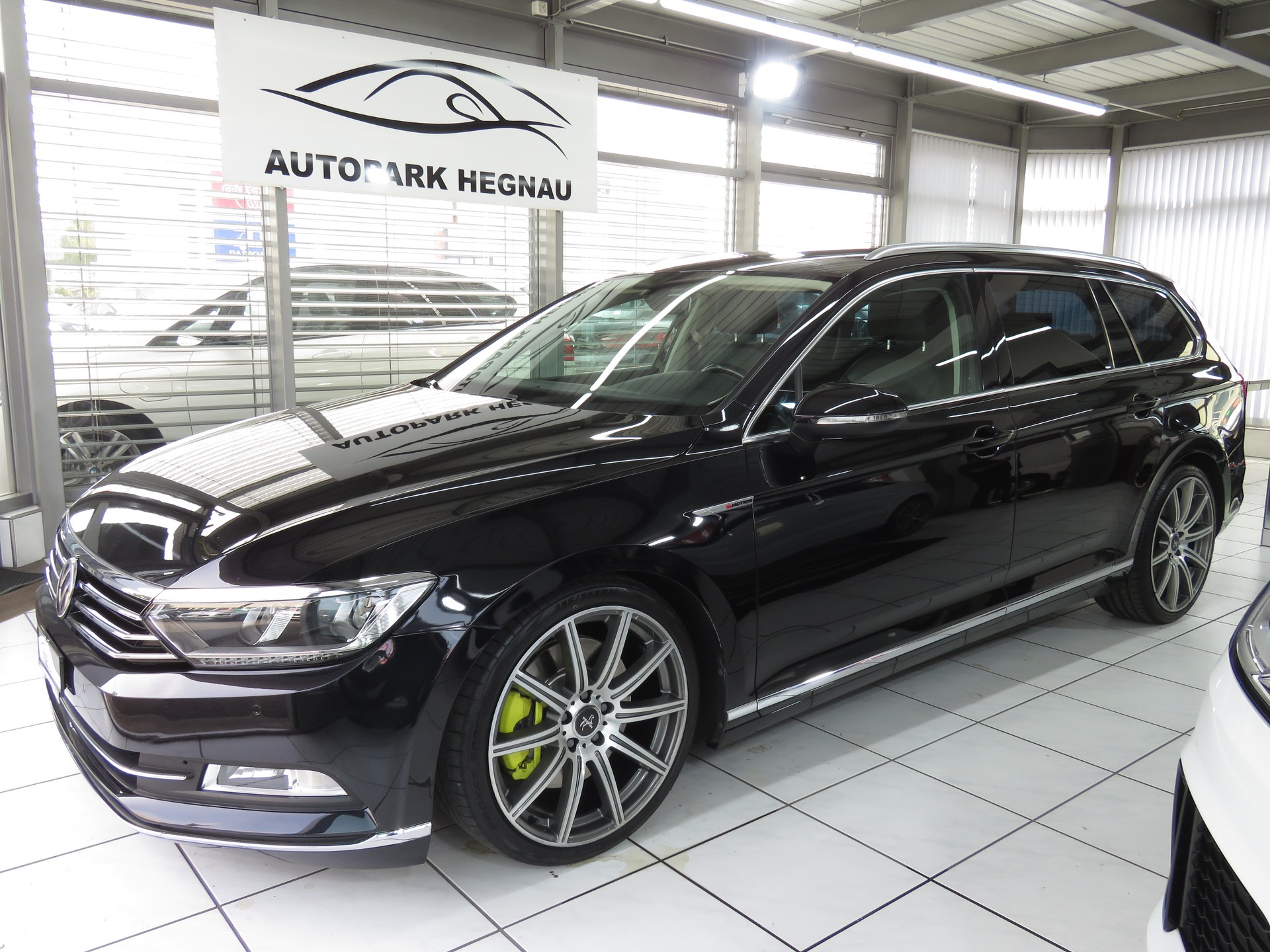 VW Passat Variant 2.0 TDI BMT High. DSG 4-Motion (Automat)-image-0