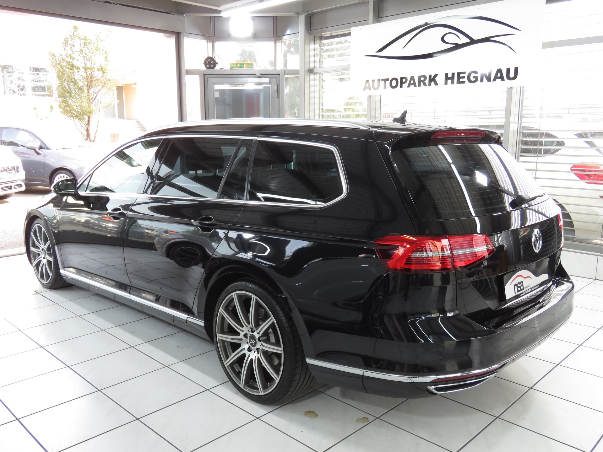 VW Passat Variant 2.0 TDI BMT High. DSG 4-Motion (Automat)-image-5