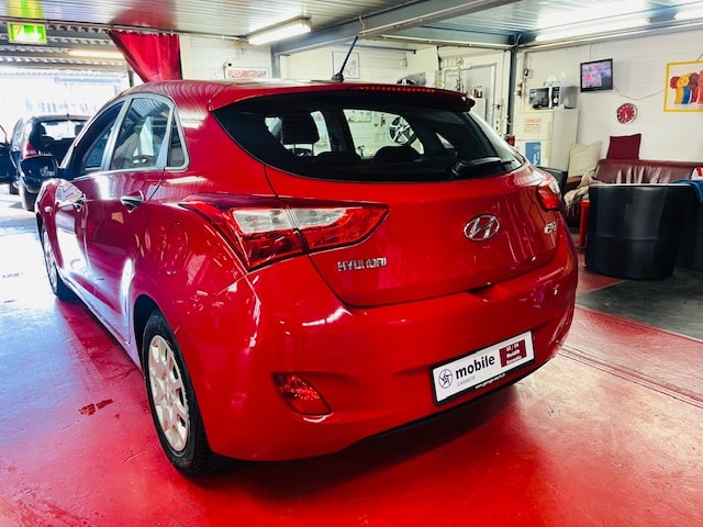 HYUNDAI i30 1.4 Comfort-image-3