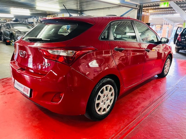 HYUNDAI i30 1.4 Comfort-image-1
