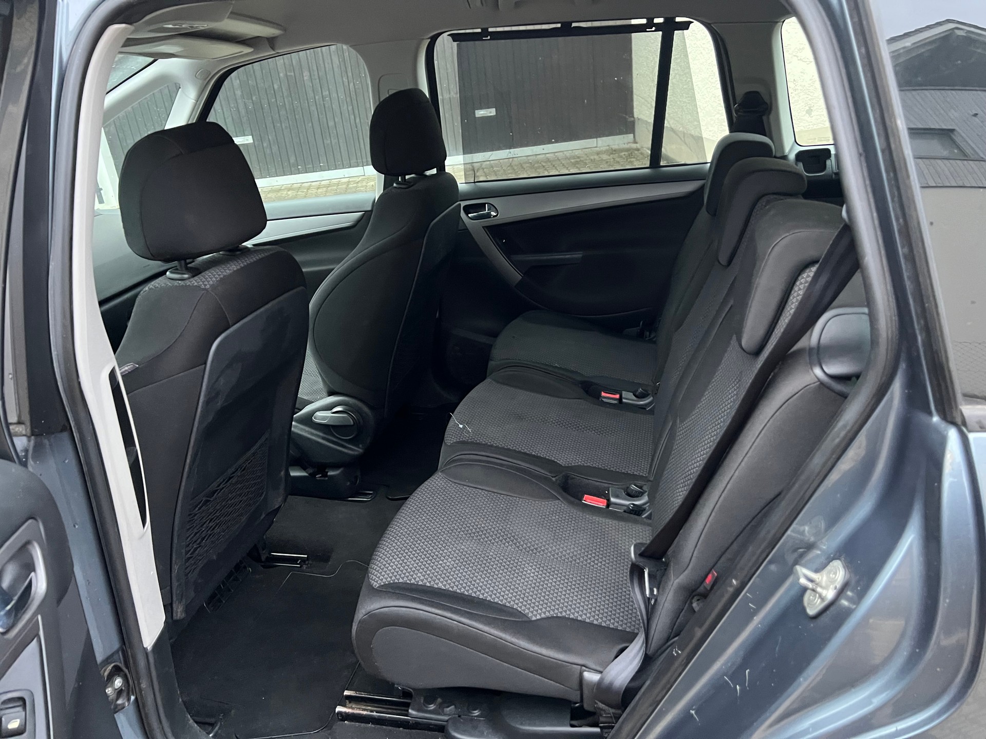 CITROEN Grand C4 Picasso 2.0i 16V Dynamique-image-4