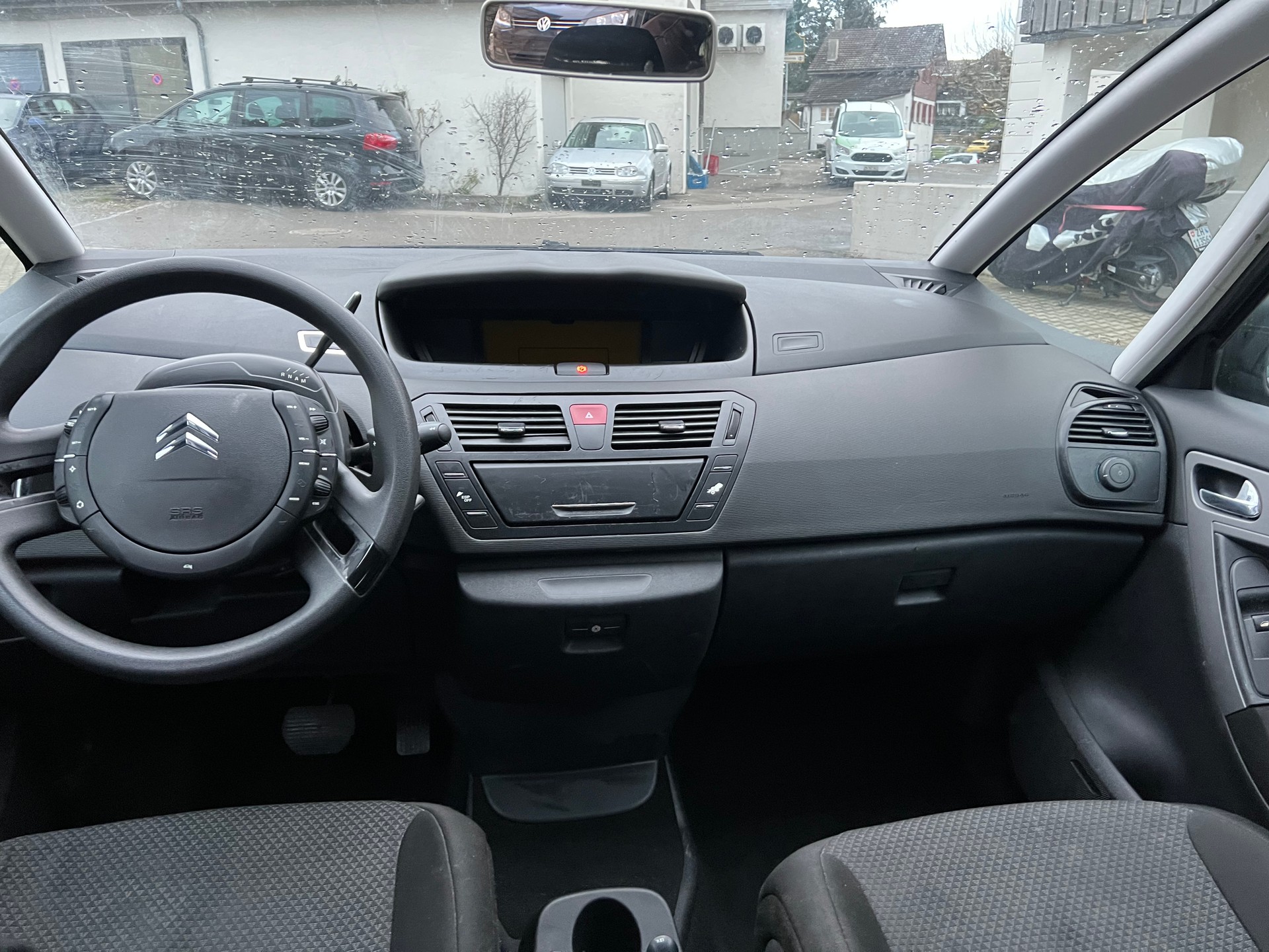 CITROEN Grand C4 Picasso 2.0i 16V Dynamique-image-5