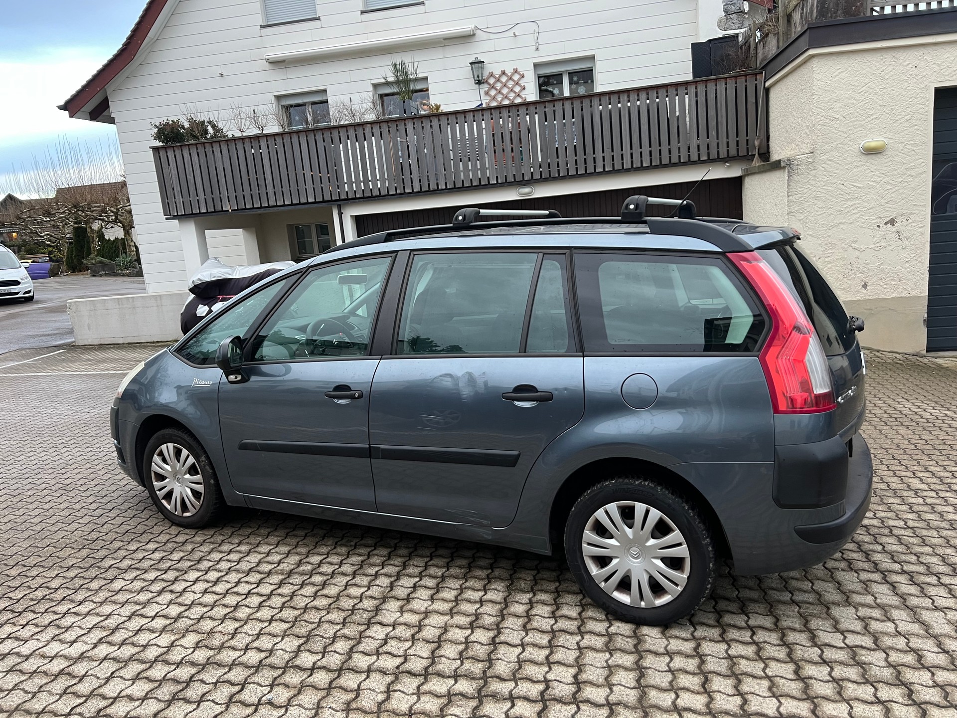 CITROEN Grand C4 Picasso 2.0i 16V Dynamique-image-3
