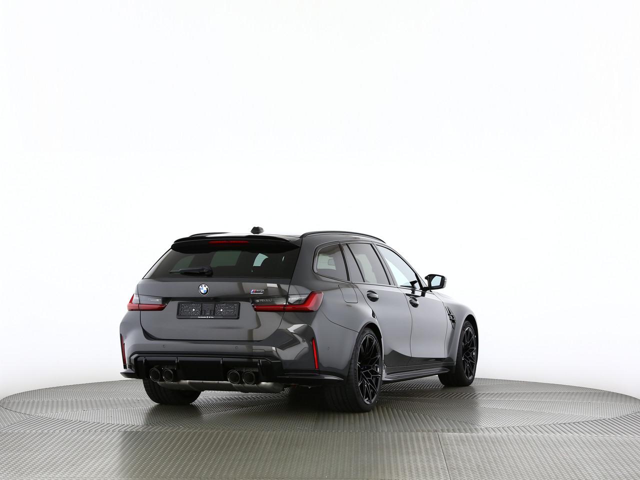 BMW M3 Competition xDrive Touring-image-11