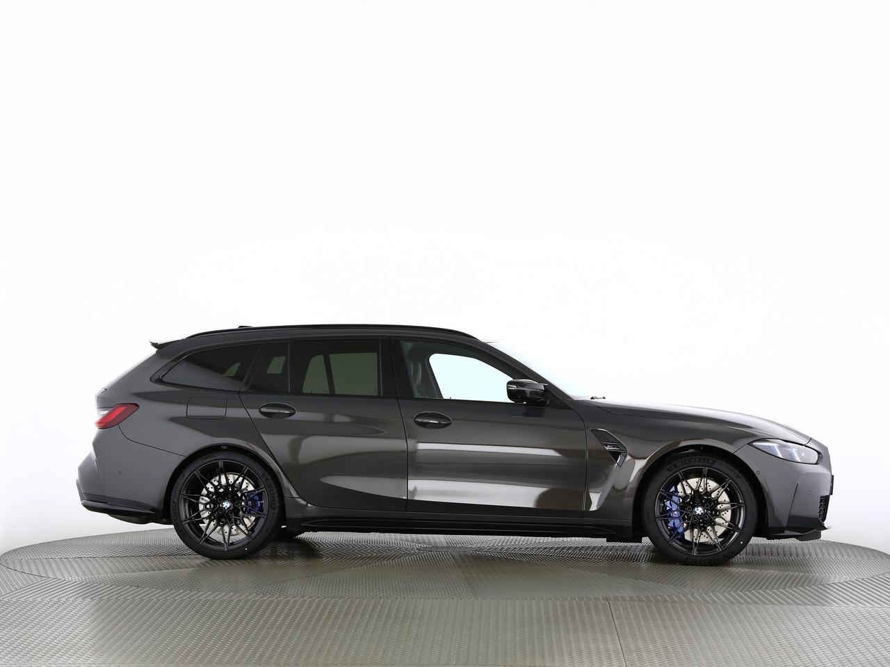 BMW M3 Competition xDrive Touring-image-16