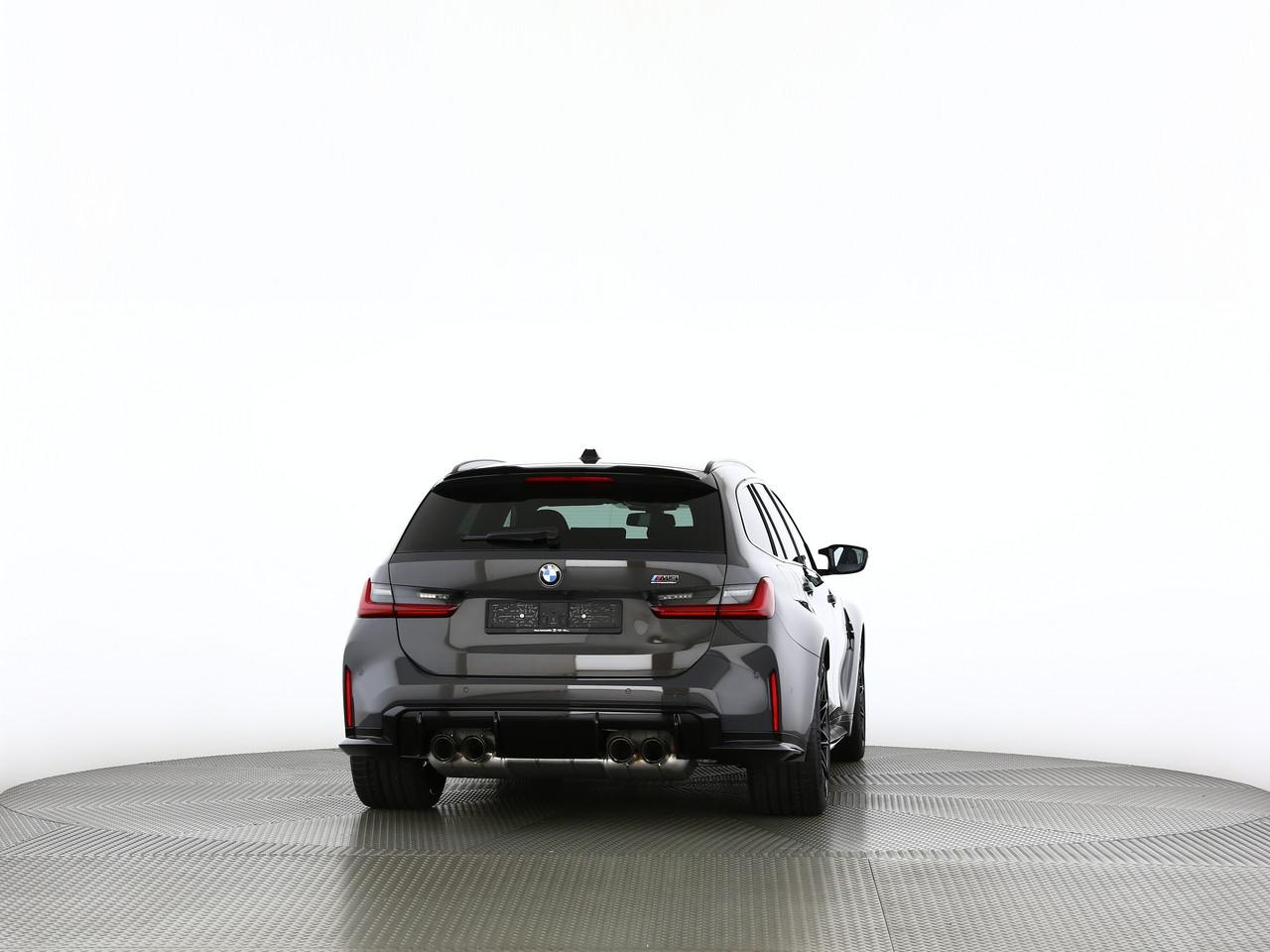 BMW M3 Competition xDrive Touring-image-10