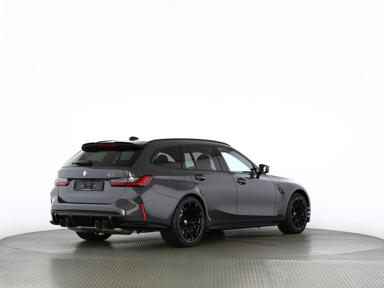 BMW M3 Competition xDrive Touring-image-12