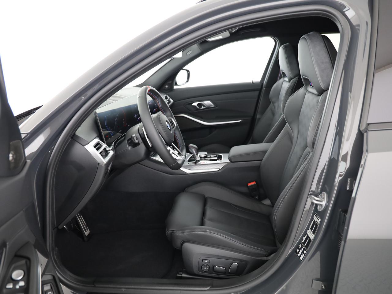 BMW M3 Competition xDrive Touring-image-23