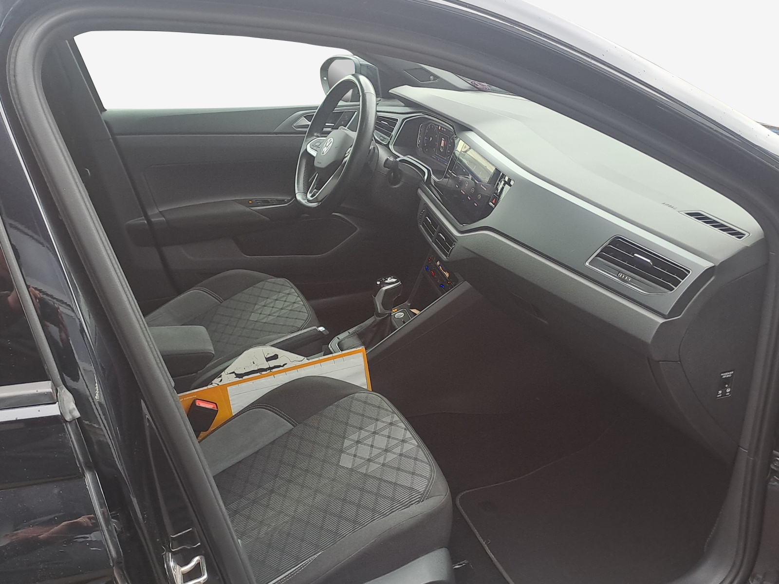 VW Taigo 1.0 TSI R-Line DSG-image-13