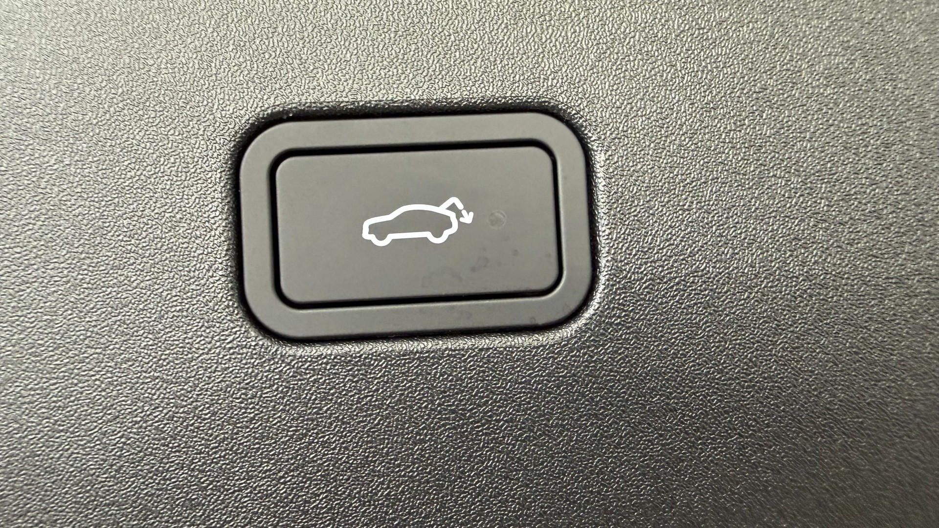 VOLVO EX 30 CC E60 Twin Performance A-image-15