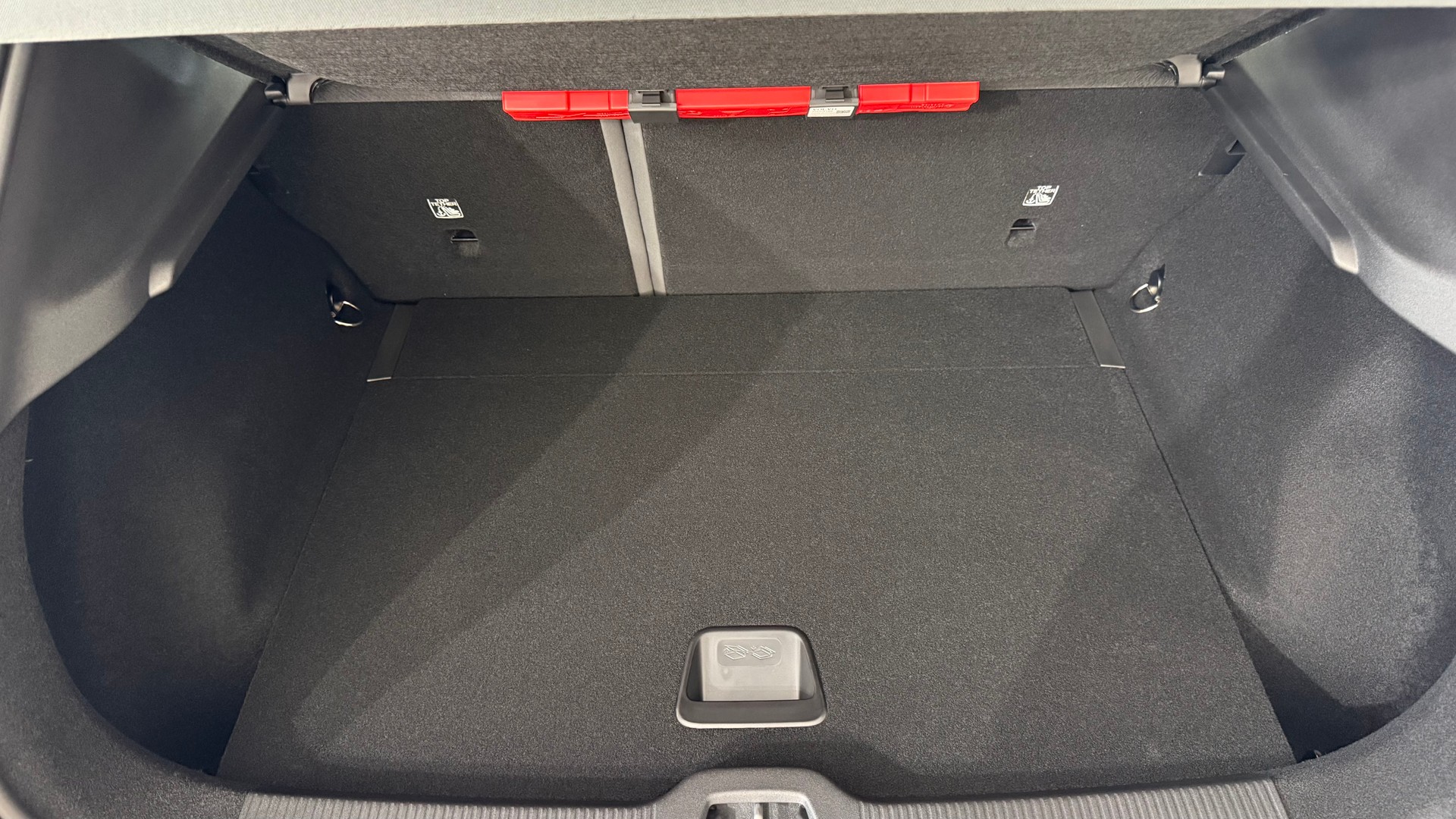 VOLVO EX 30 CC E60 Twin Performance A-image-6