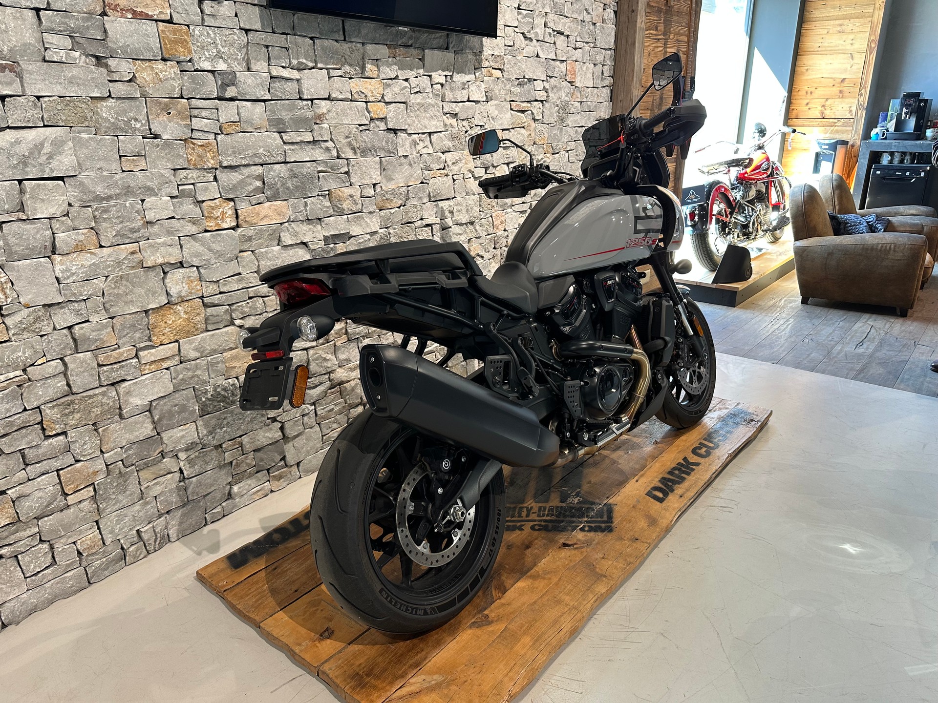 HARLEY-DAVIDSON RA Pan America 1250 S ST-showroom-element-2