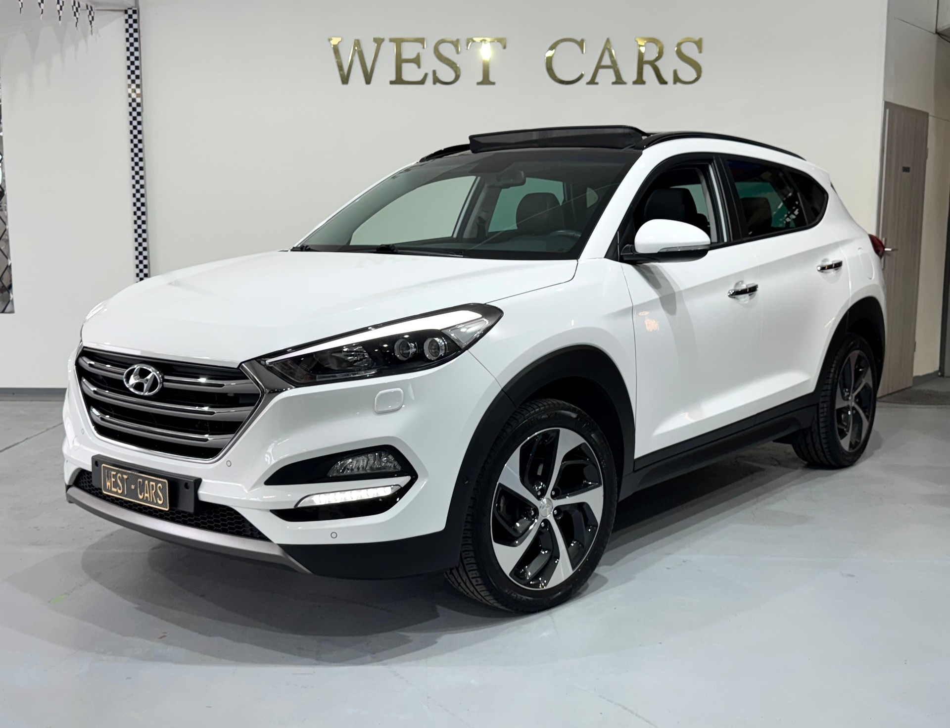 HYUNDAI Tucson 2.0 CRDI Vertex 4WD Automatic-image-0