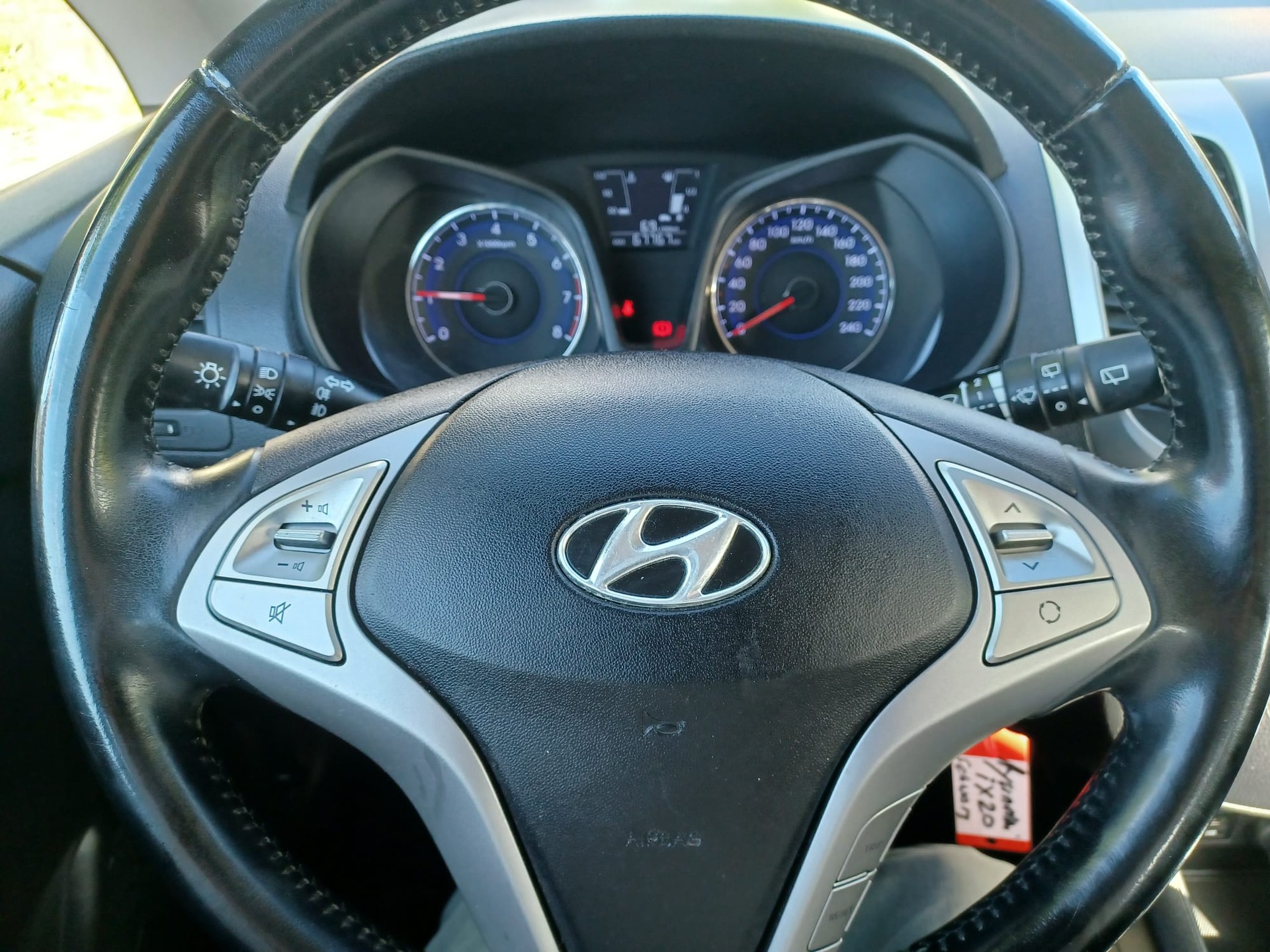 HYUNDAI iX20 1.4 Comfort-image-7