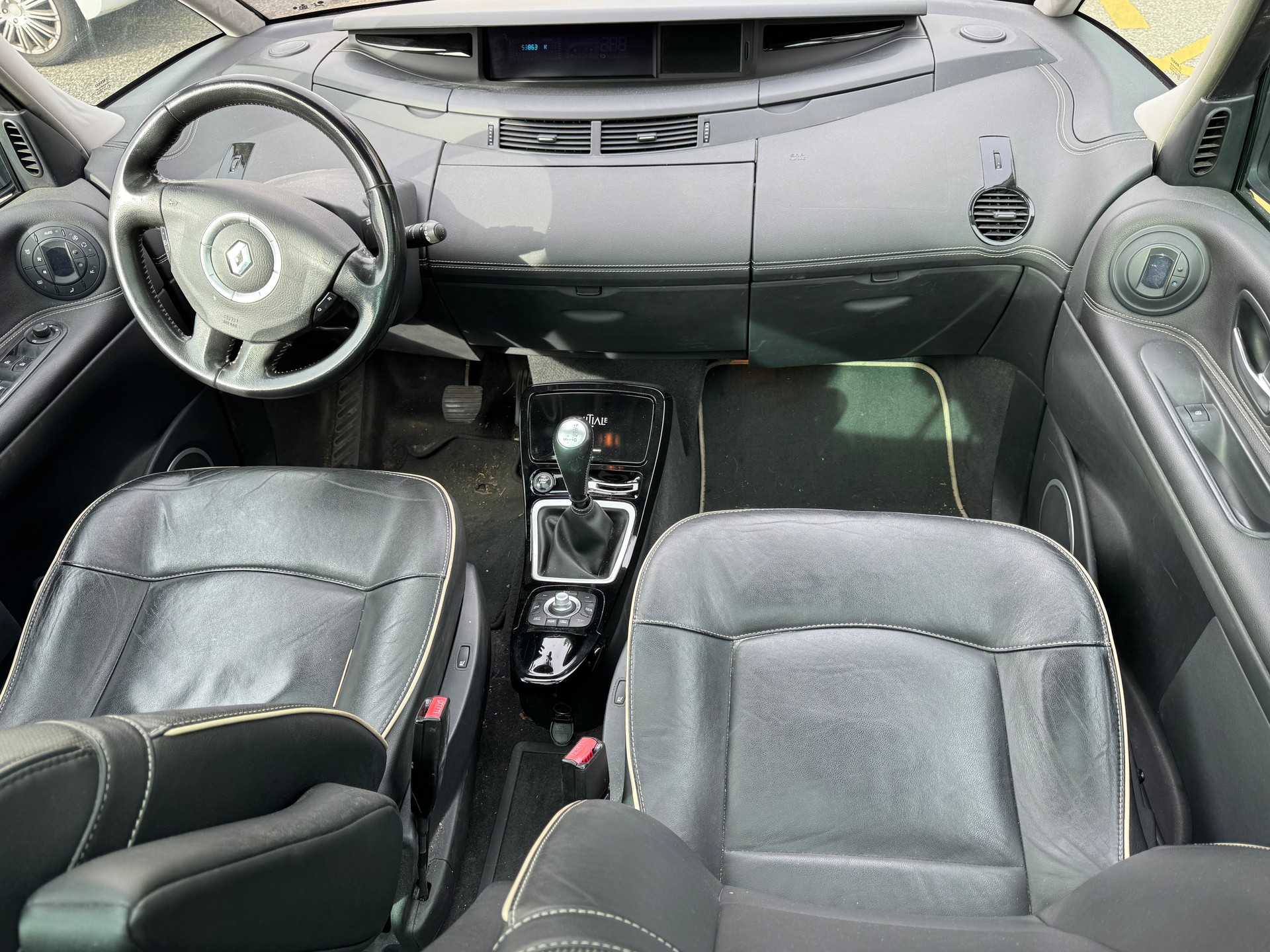 RENAULT Grand Espace 2.0 dCi Initiale Automatic-image-10