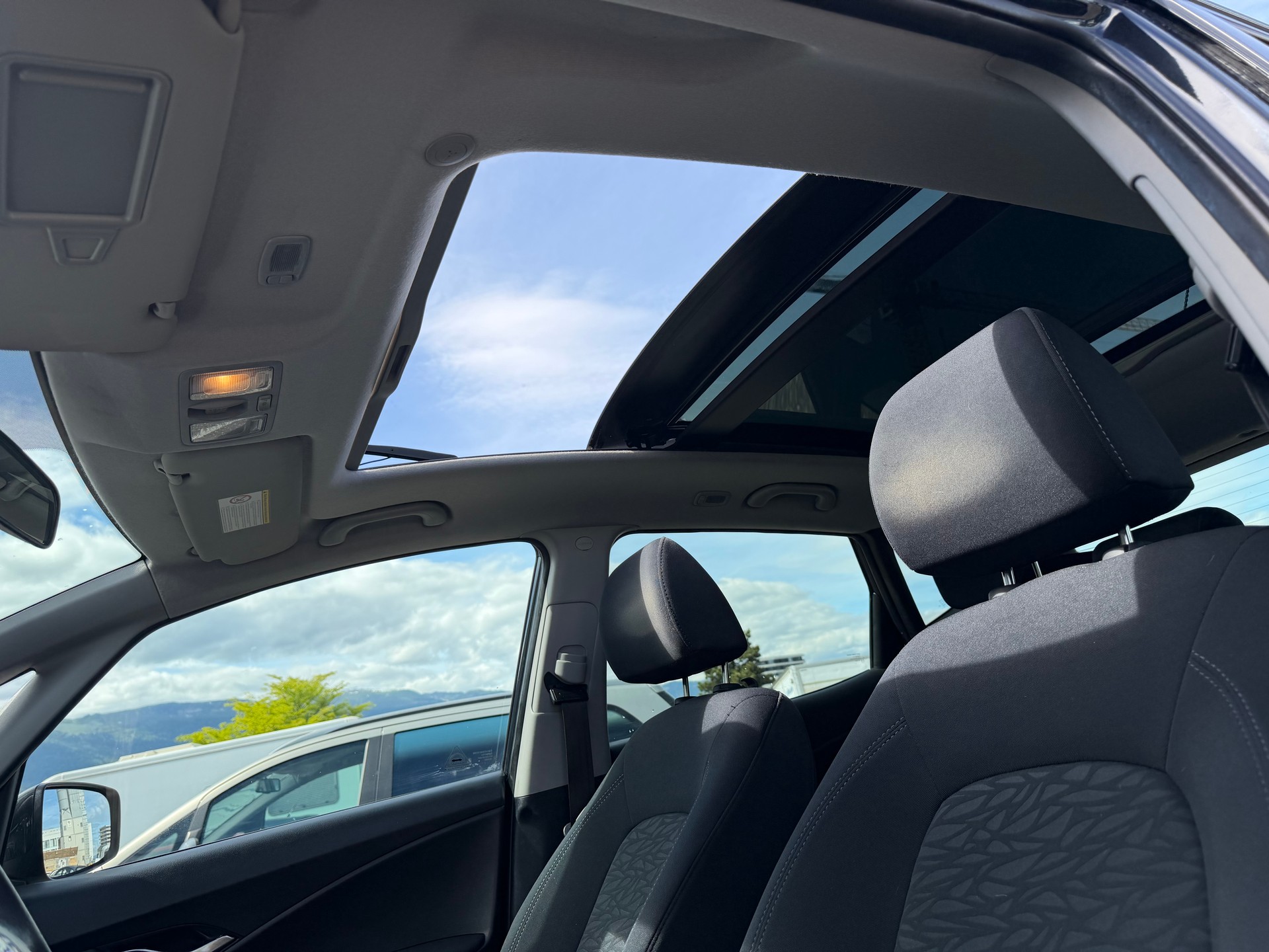 HYUNDAI iX20 1.6 Premium Automatic-image-9