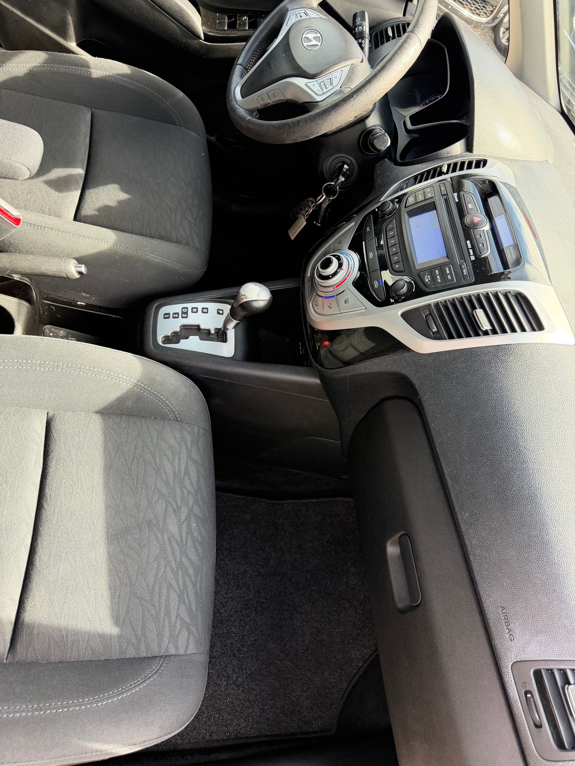 HYUNDAI iX20 1.6 Premium Automatic-image-5