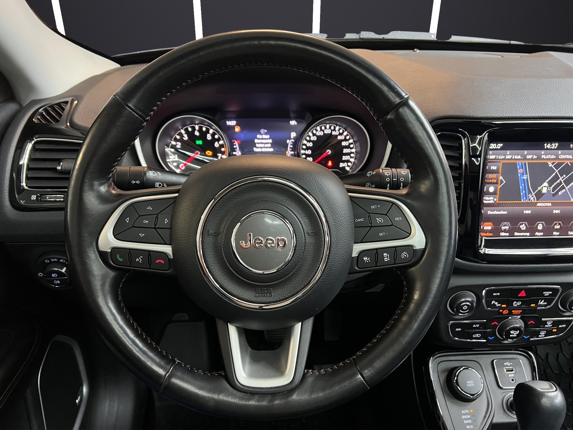 JEEP Compass 1.4 Turbo Limited AWD 9ATX-image-8