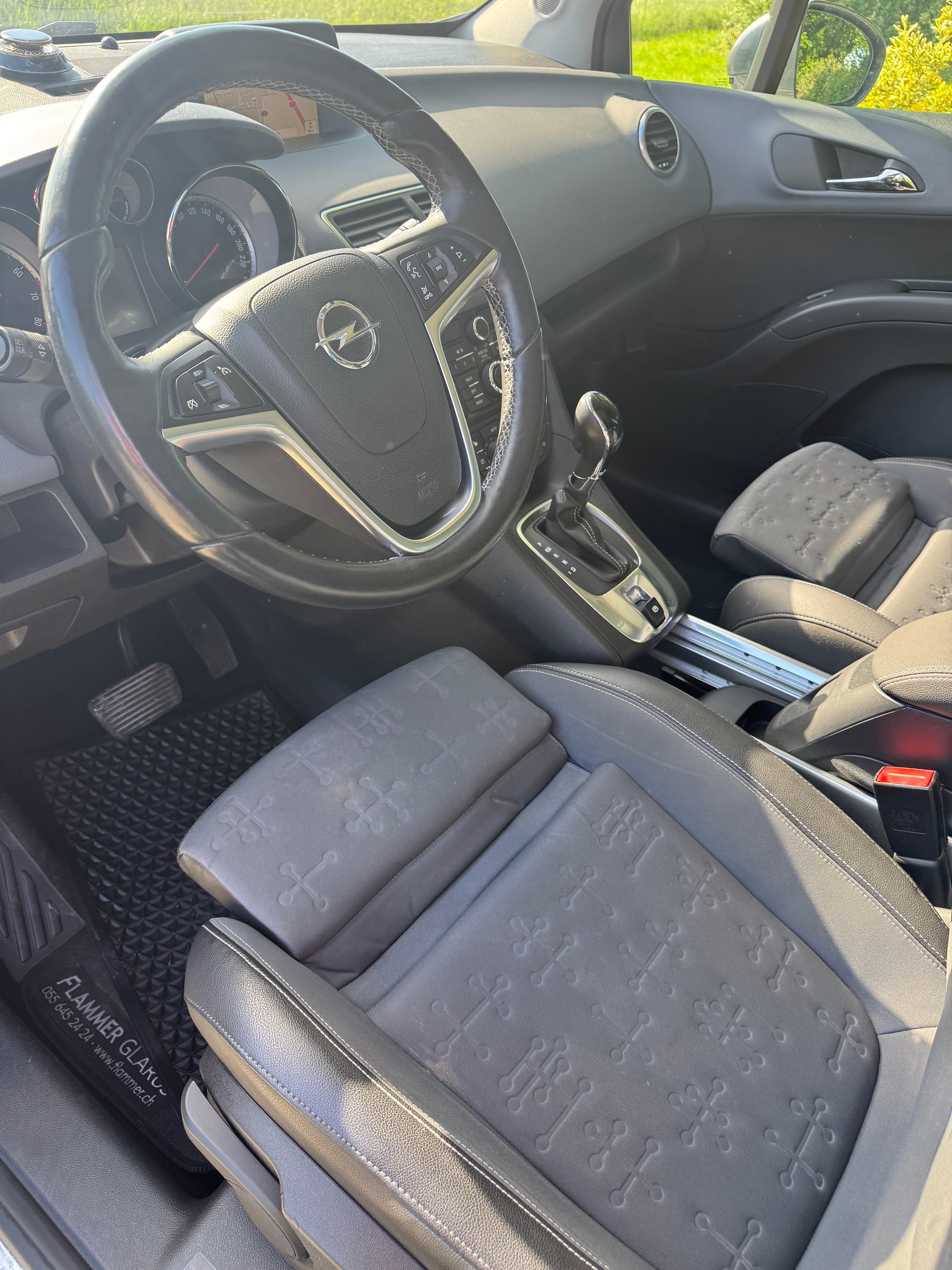 OPEL Meriva 1.4 Turbo Cosmo Automatic-image-8