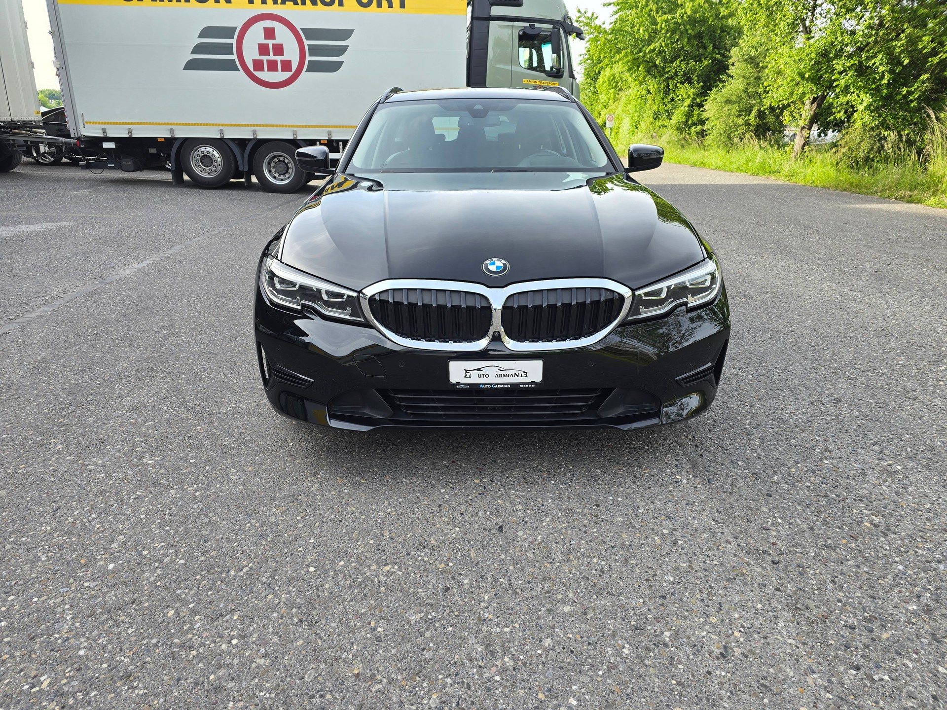 BMW 320d xDrive Touring Luxury Line Steptronic-image-1