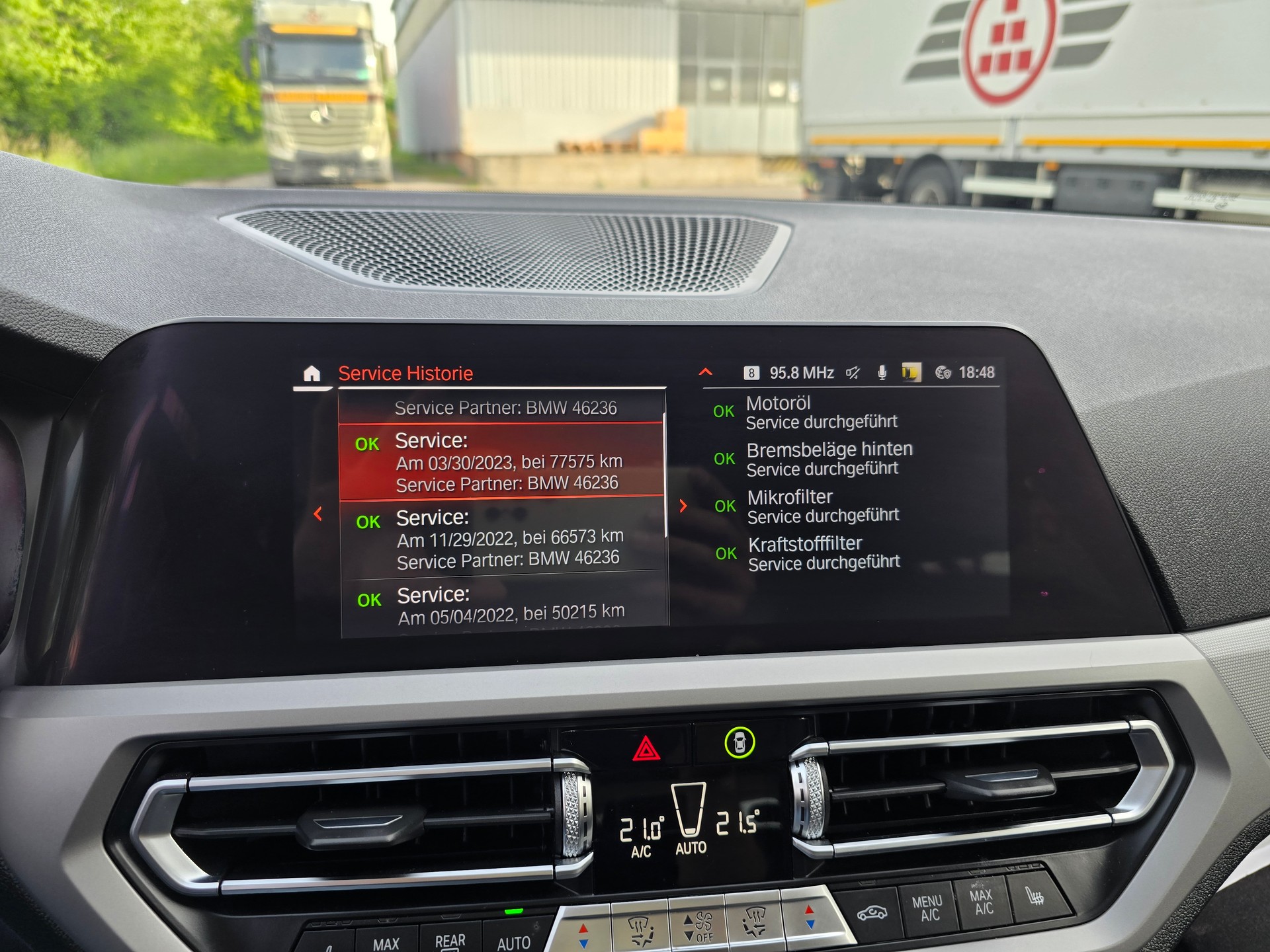 BMW 320d xDrive Touring Luxury Line Steptronic-image-30