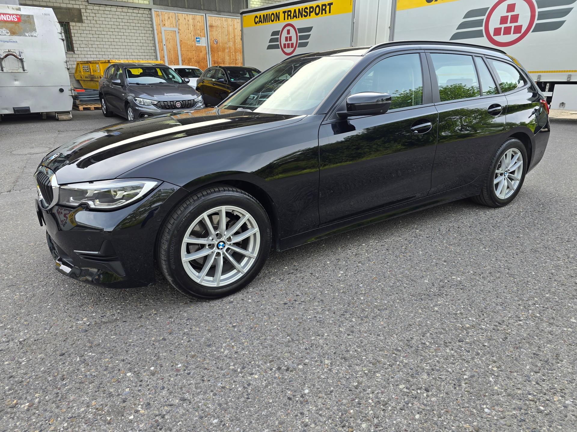 BMW 320d xDrive Touring Luxury Line Steptronic-image-3
