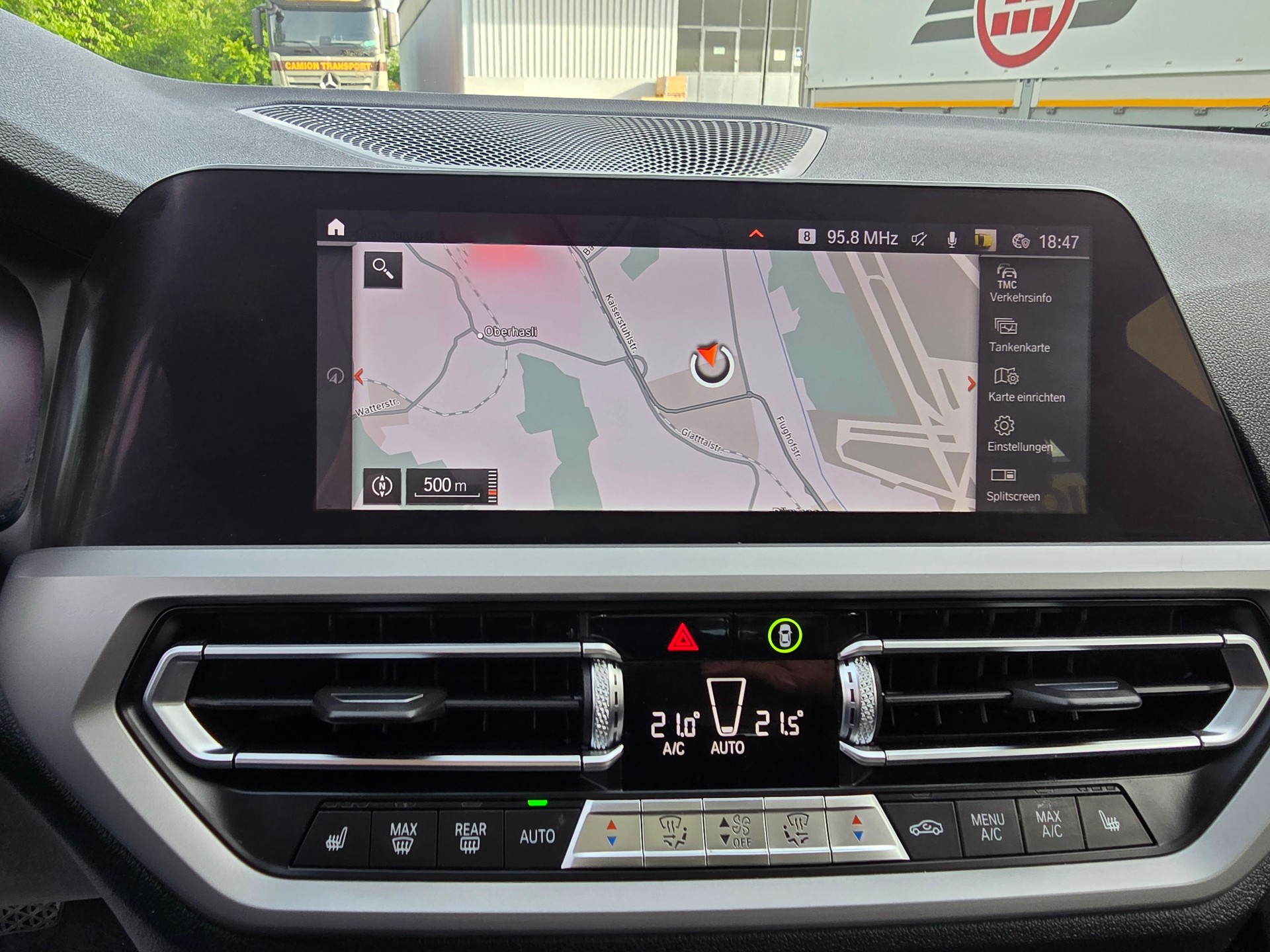 BMW 320d xDrive Touring Luxury Line Steptronic-image-27