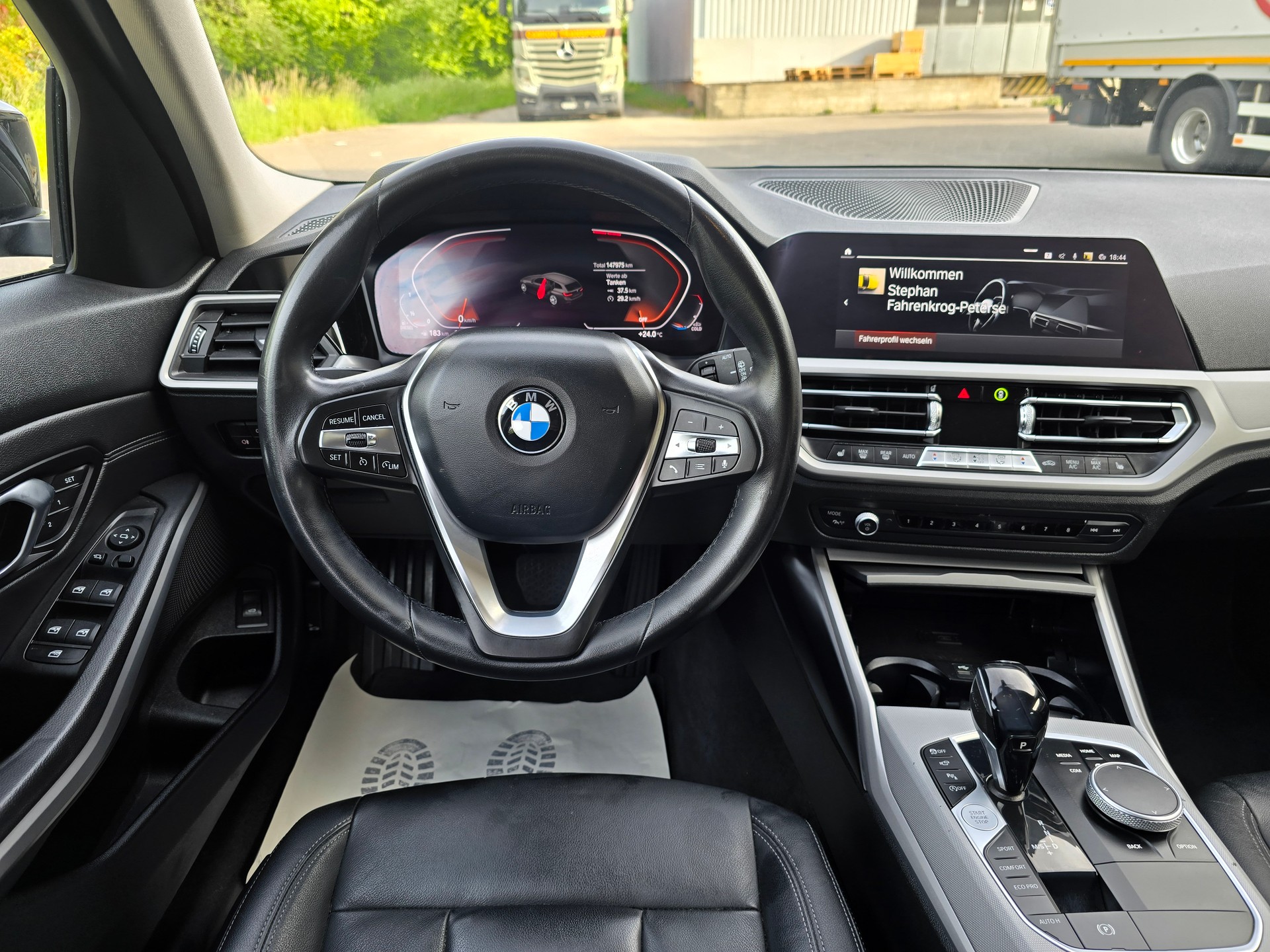 BMW 320d xDrive Touring Luxury Line Steptronic-image-20