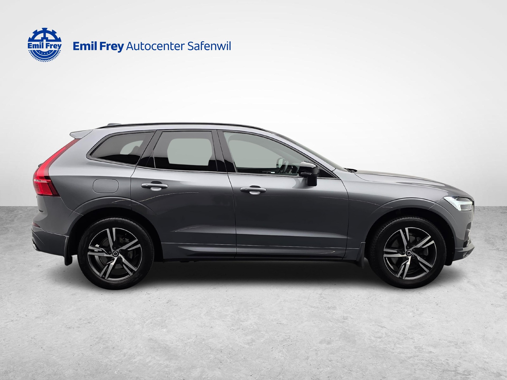 VOLVO XC60 2.0 B5 MH R-Design AWD-image-5