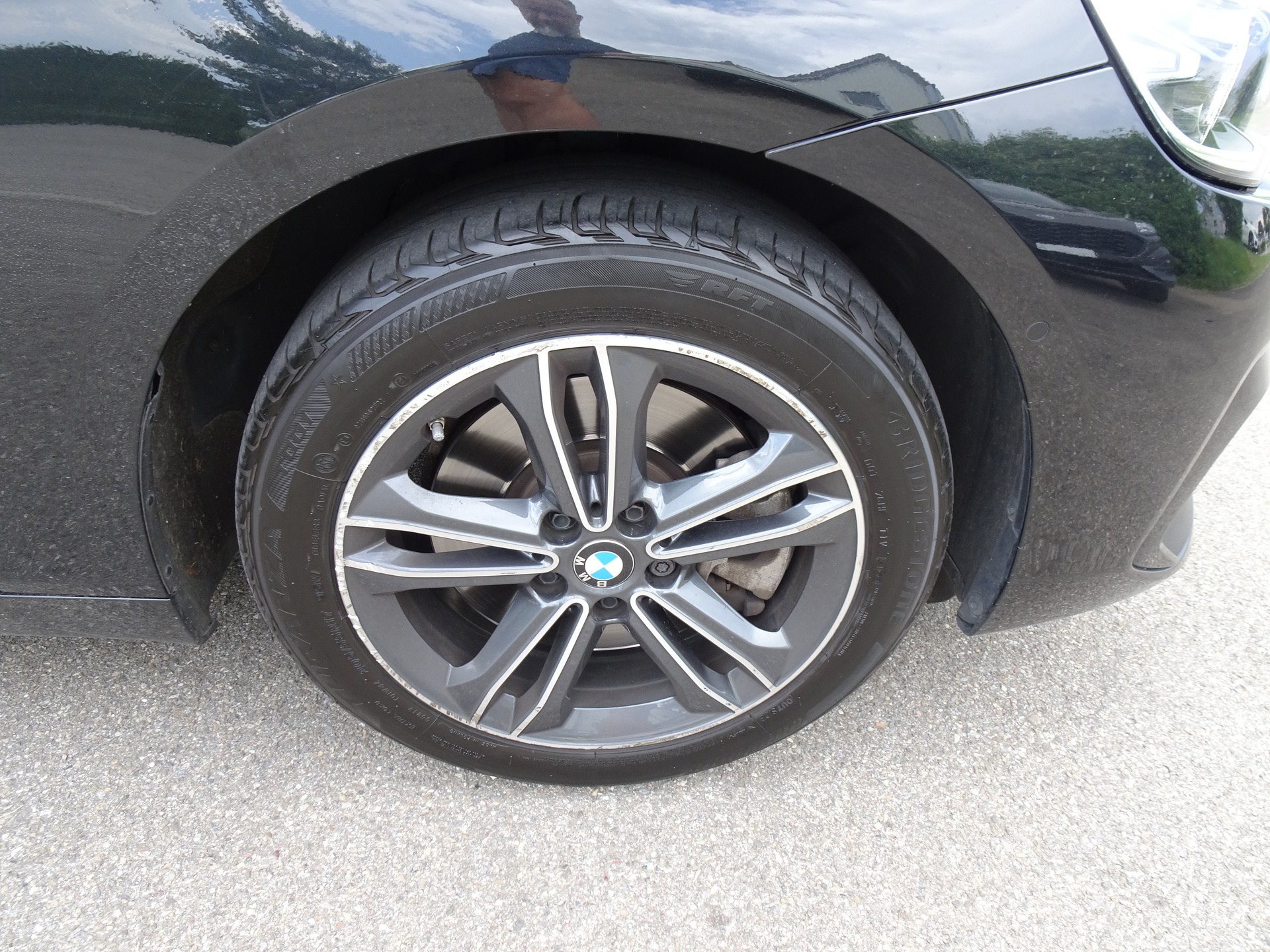 BMW 220i Gran Tourer DKG Sport Line-image-6