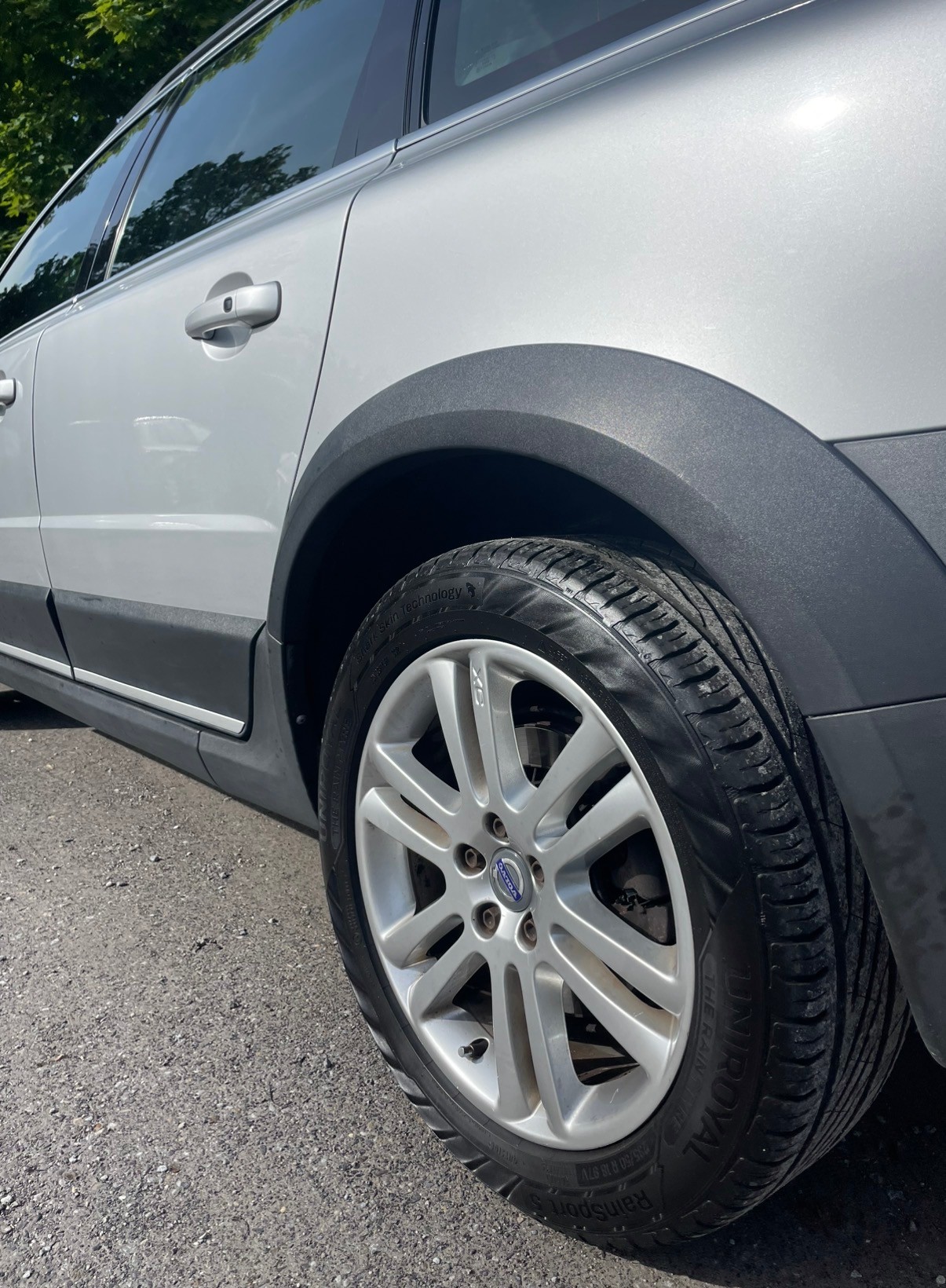 VOLVO 2.4 D4 Summum AWD-image-2
