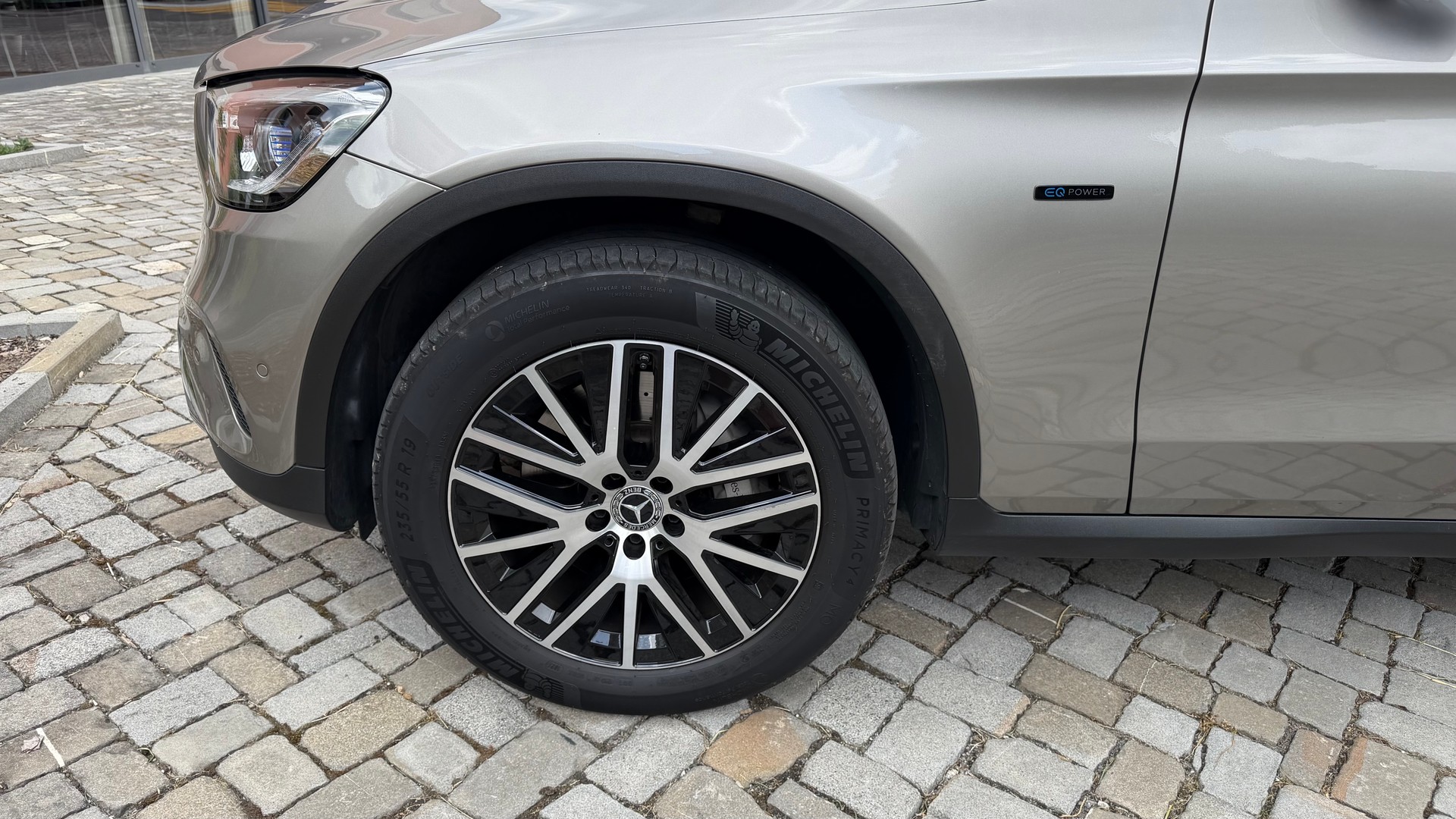 MERCEDES-BENZ GLC 300 e 4m-image-10