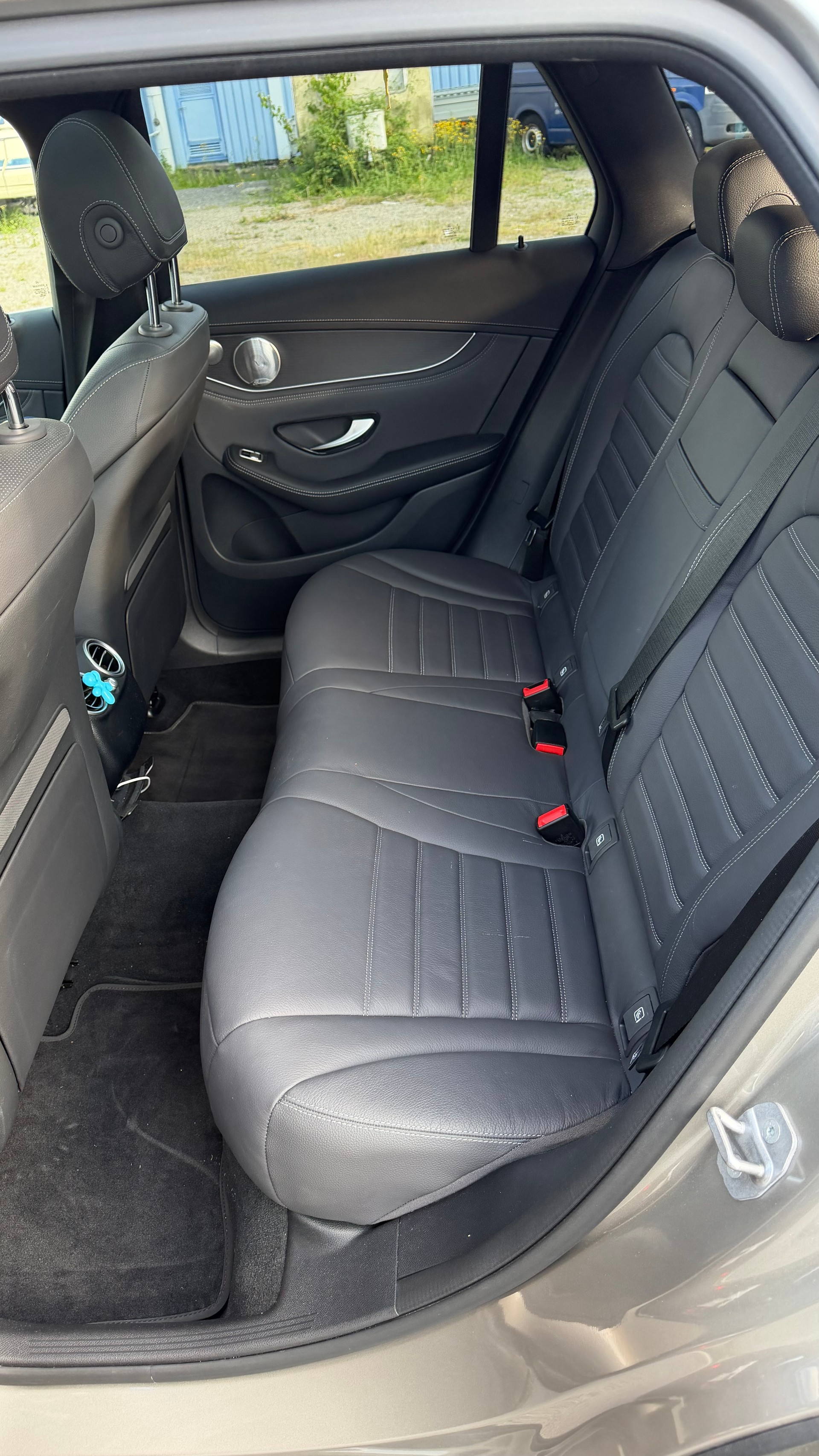 MERCEDES-BENZ GLC 300 e 4m-image-3