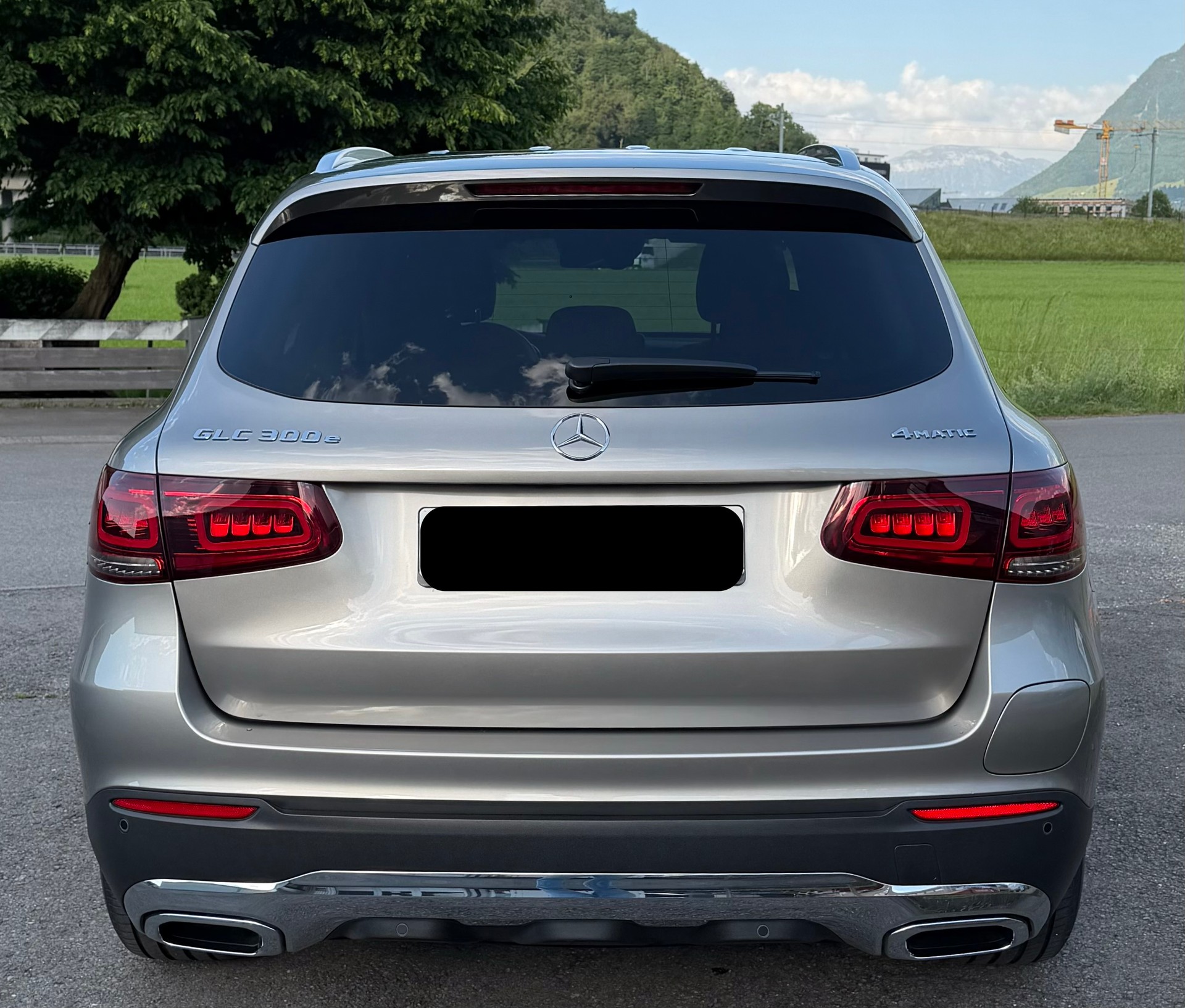 MERCEDES-BENZ GLC 300 e 4m-image-1