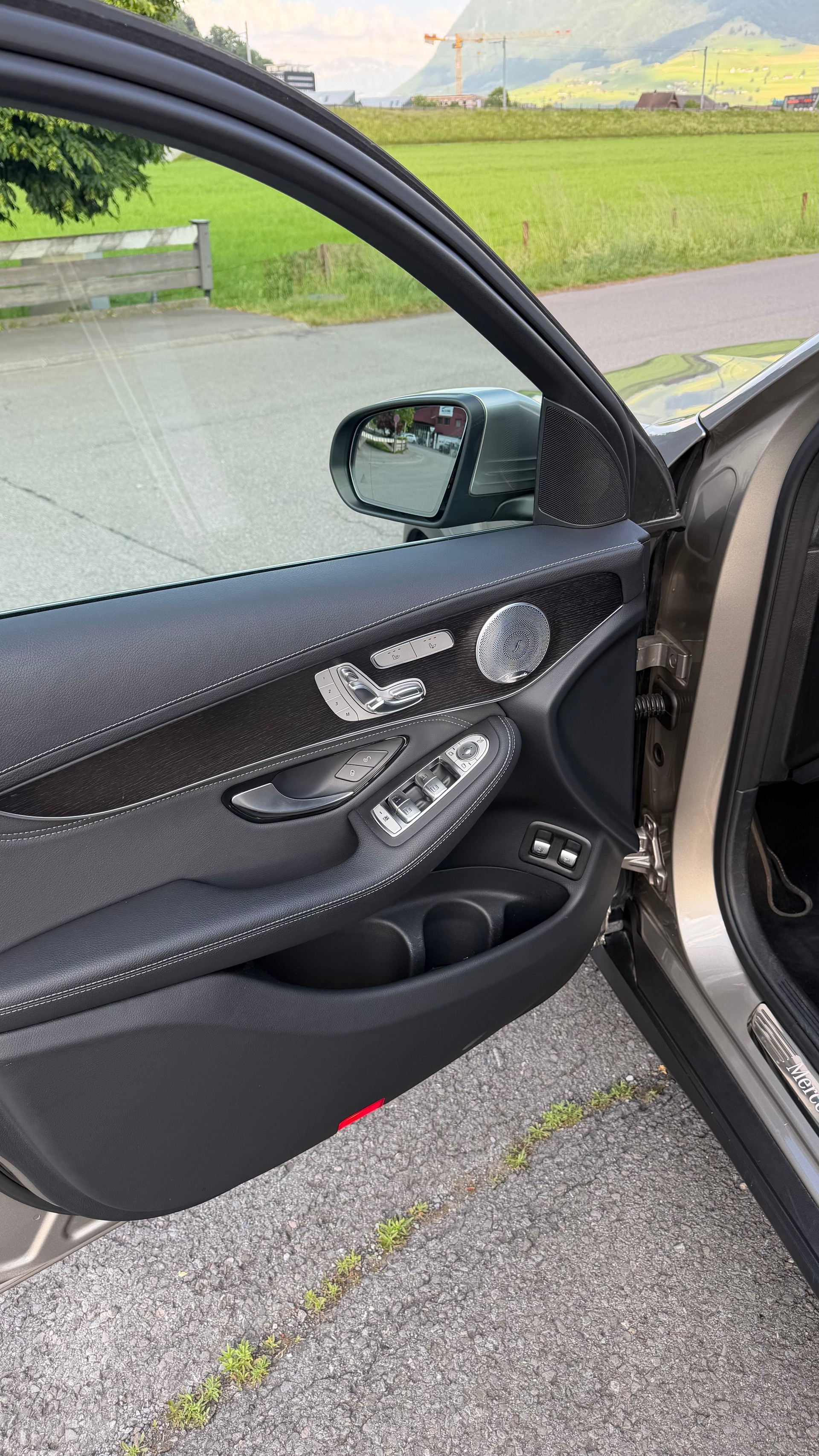 MERCEDES-BENZ GLC 300 e 4m-image-7