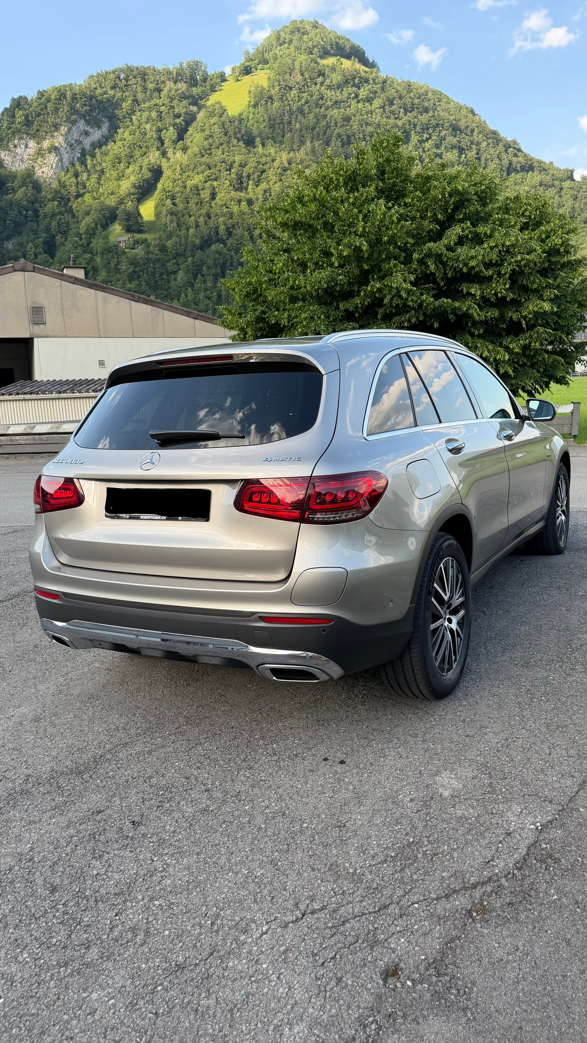 MERCEDES-BENZ GLC 300 e 4m-image-13
