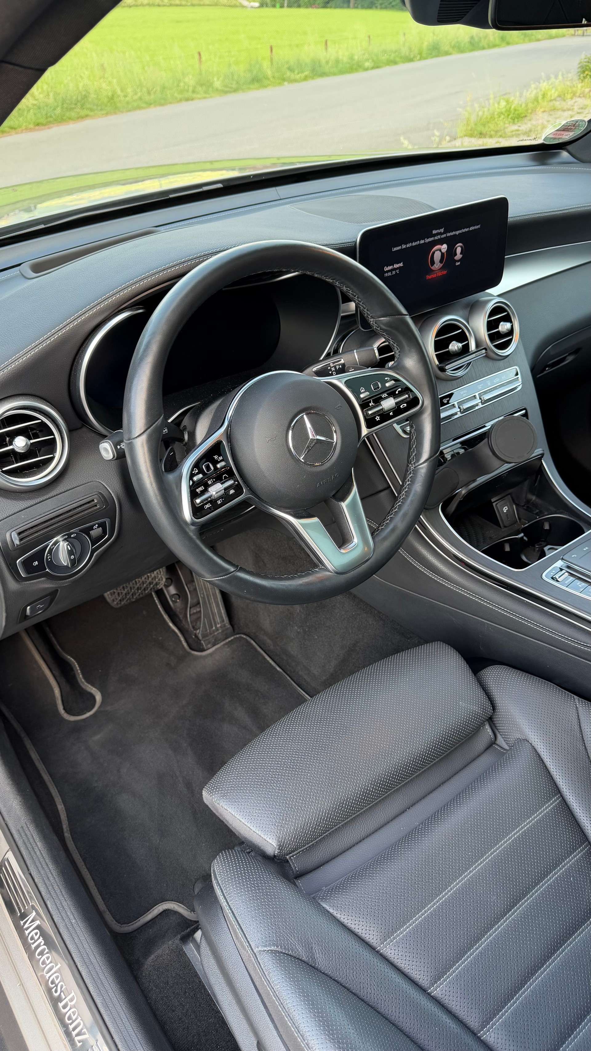 MERCEDES-BENZ GLC 300 e 4m-image-2