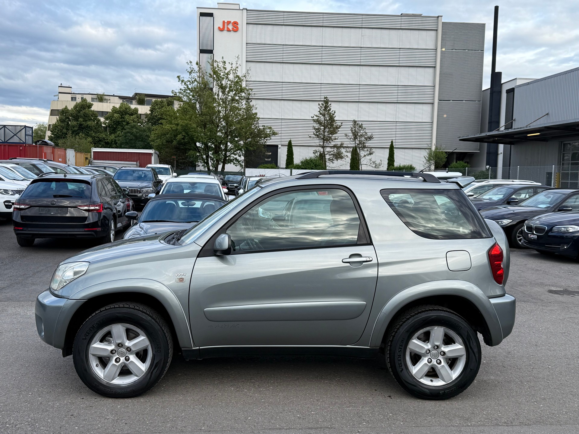 TOYOTA RAV-4 2.0 16V Linea Sol AUTOMAT / NUR 75'000km / 3 TÜRER / FACELIFT / FRISCH AB MFK-image-6