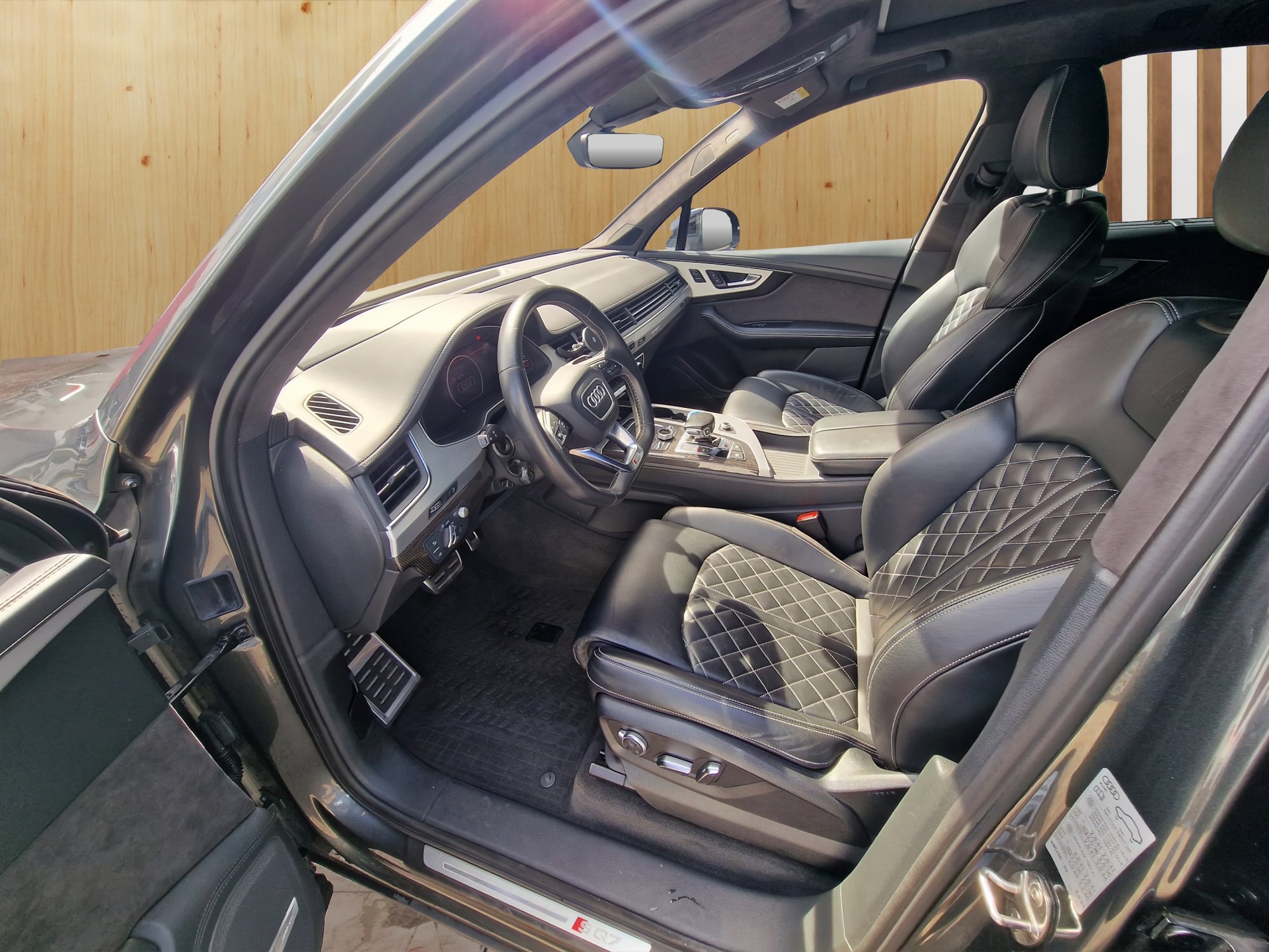 AUDI SQ7 4.0 TDI quattro tiptronic-image-6