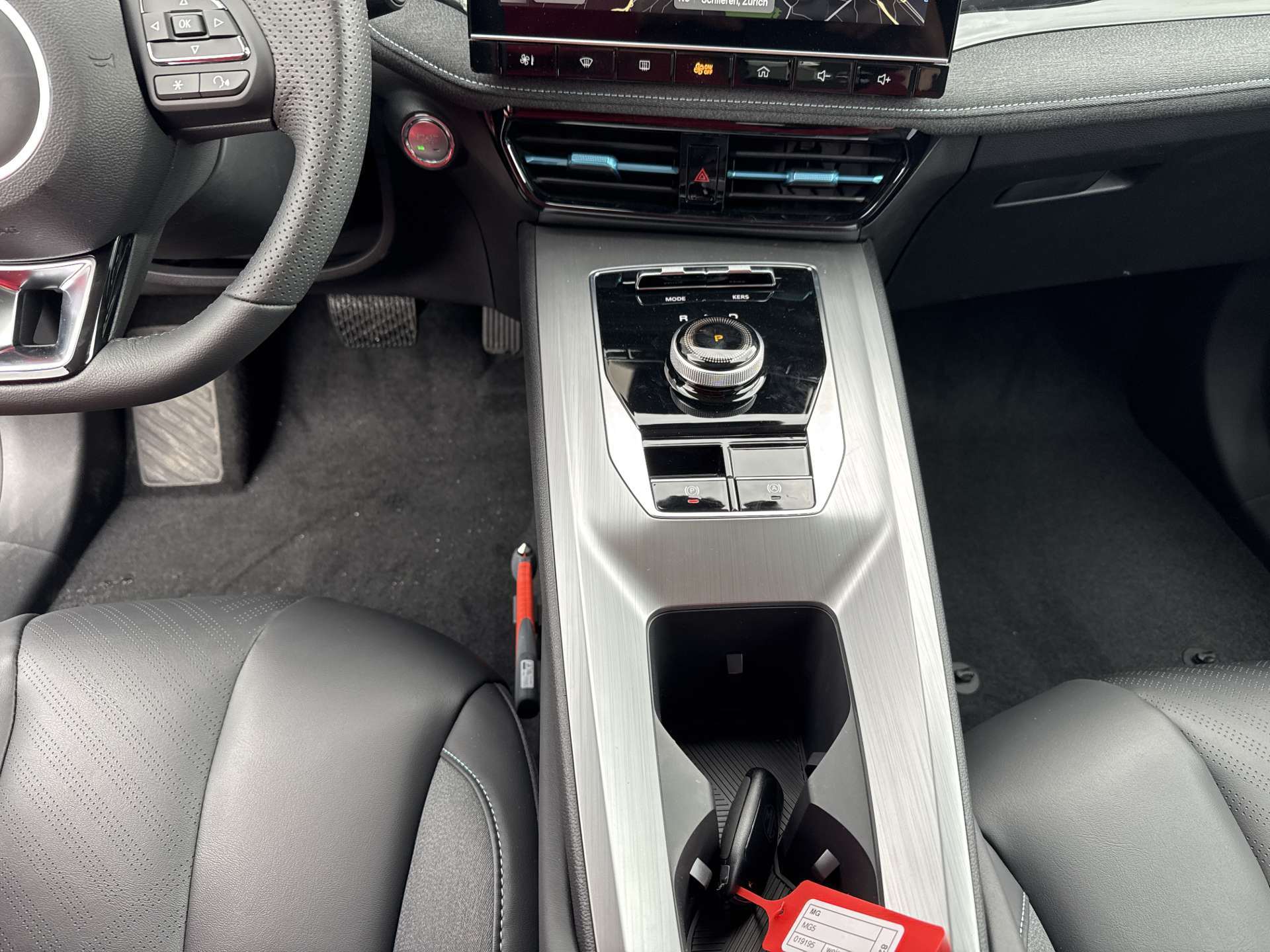 MG 5 EV 61kWh Luxury Automat-image-11