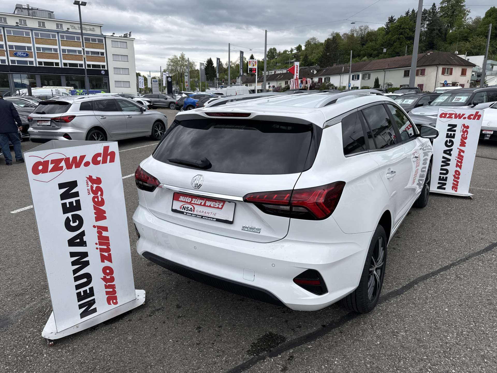 MG 5 EV 61kWh Luxury Automat-image-2