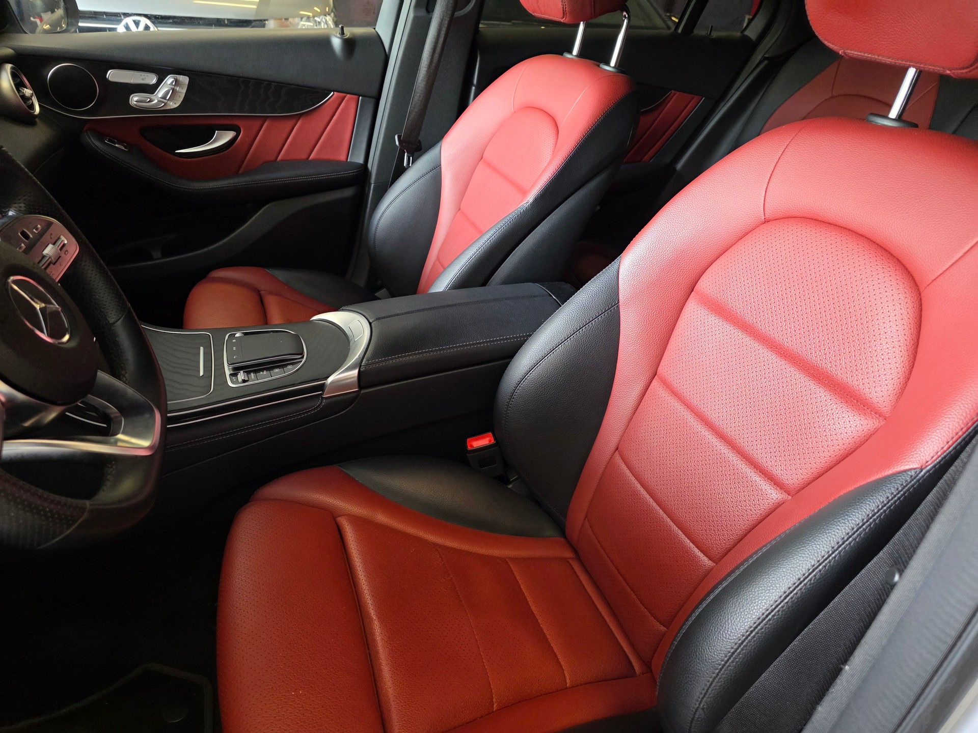 MERCEDES-BENZ GLC Coupé 300 4Matic 9G-Tronic-image-9