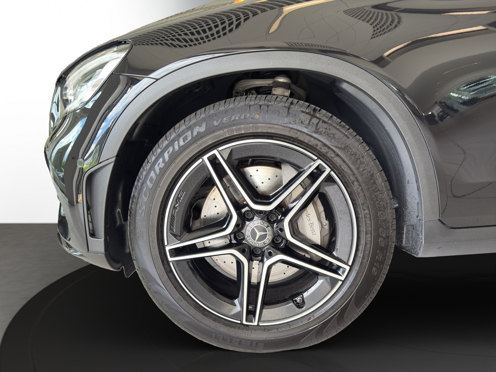 MERCEDES-BENZ GLC 200 AMG Line 4Matic 9G-Tronic-image-6