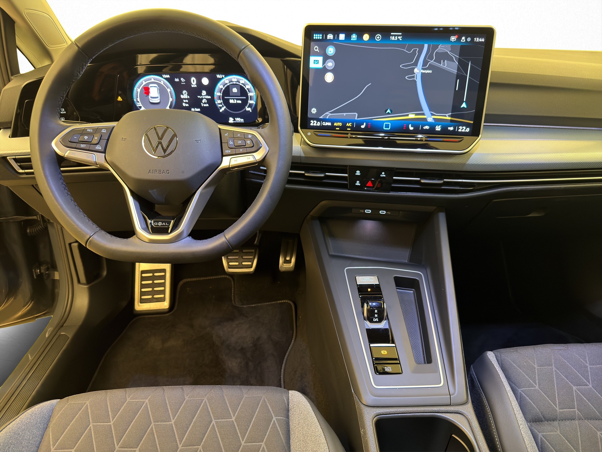 VW Golf 8 1.5 eTSI Goal DSG-image-8