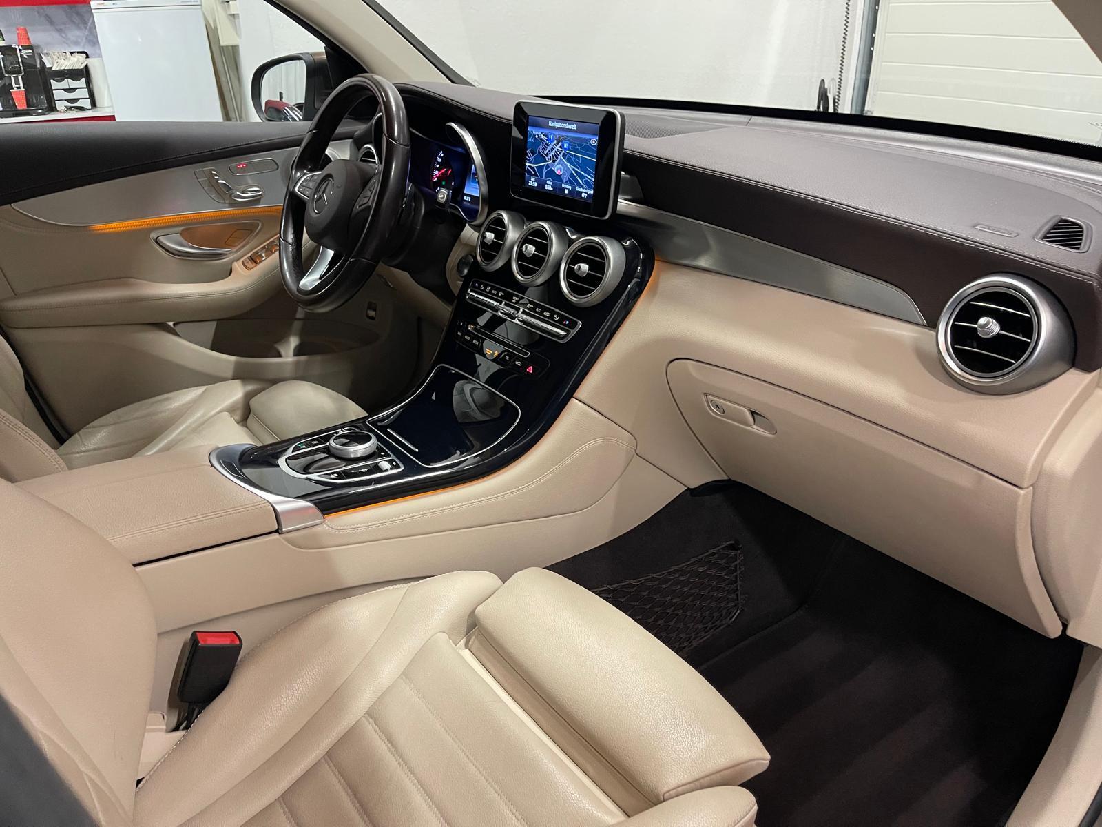 MERCEDES-BENZ GLC 250 d 4m Coupé-image-10