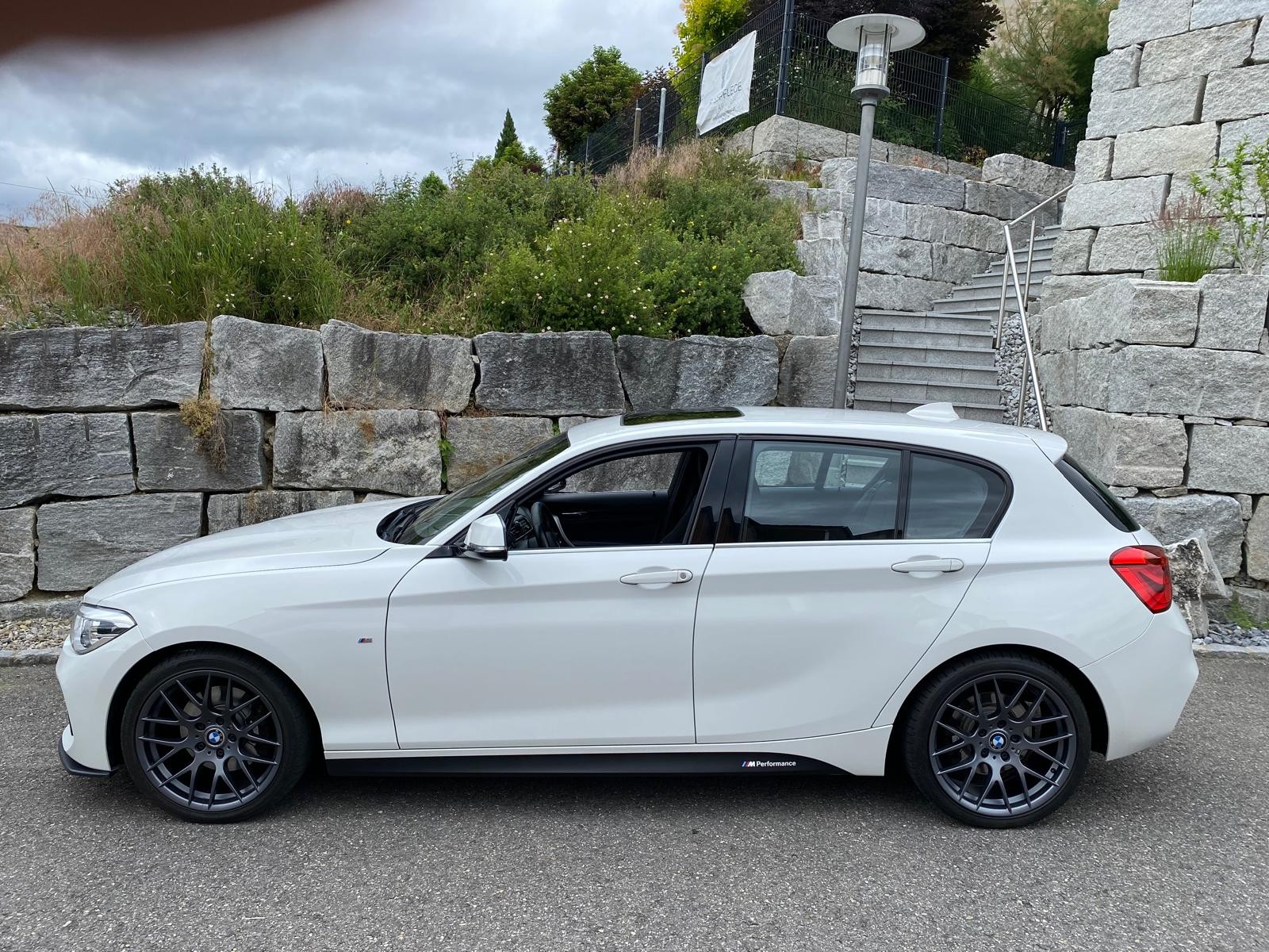 BMW 125i M Sport-image-1