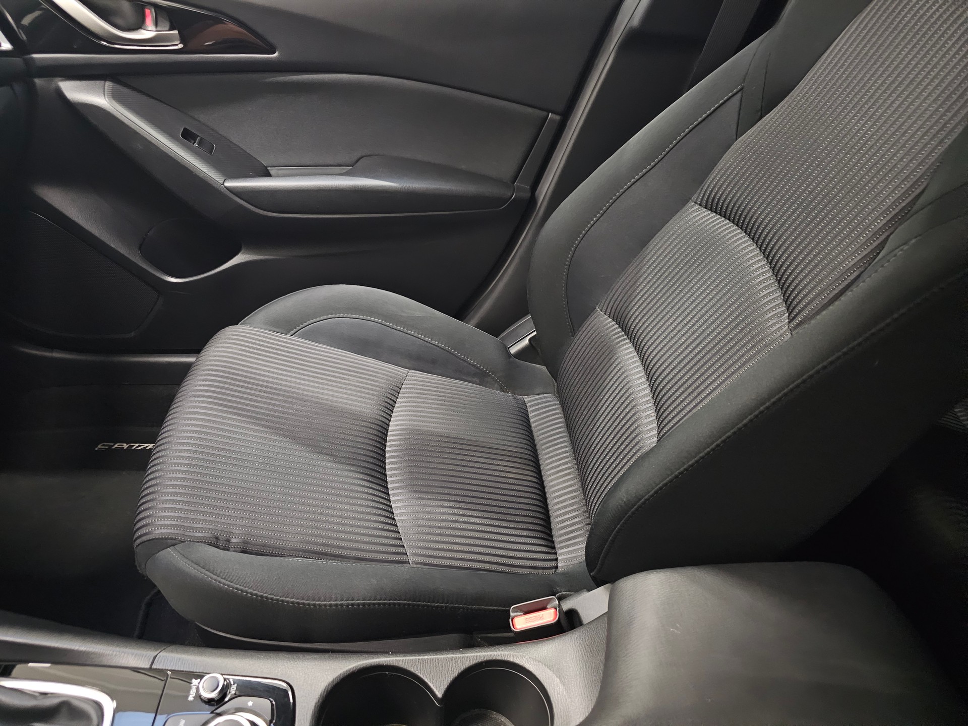 MAZDA 3 1.5 16V Ambition-image-23