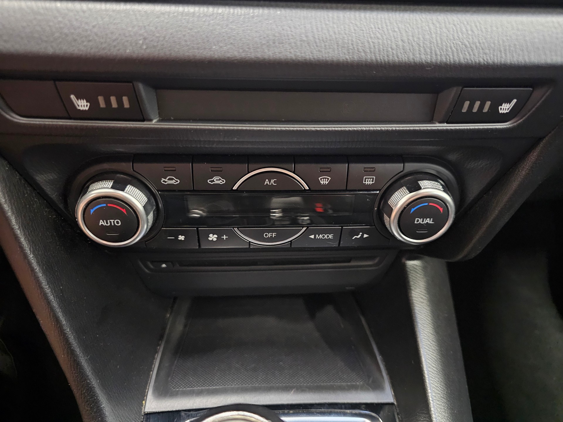MAZDA 3 1.5 16V Ambition-image-16